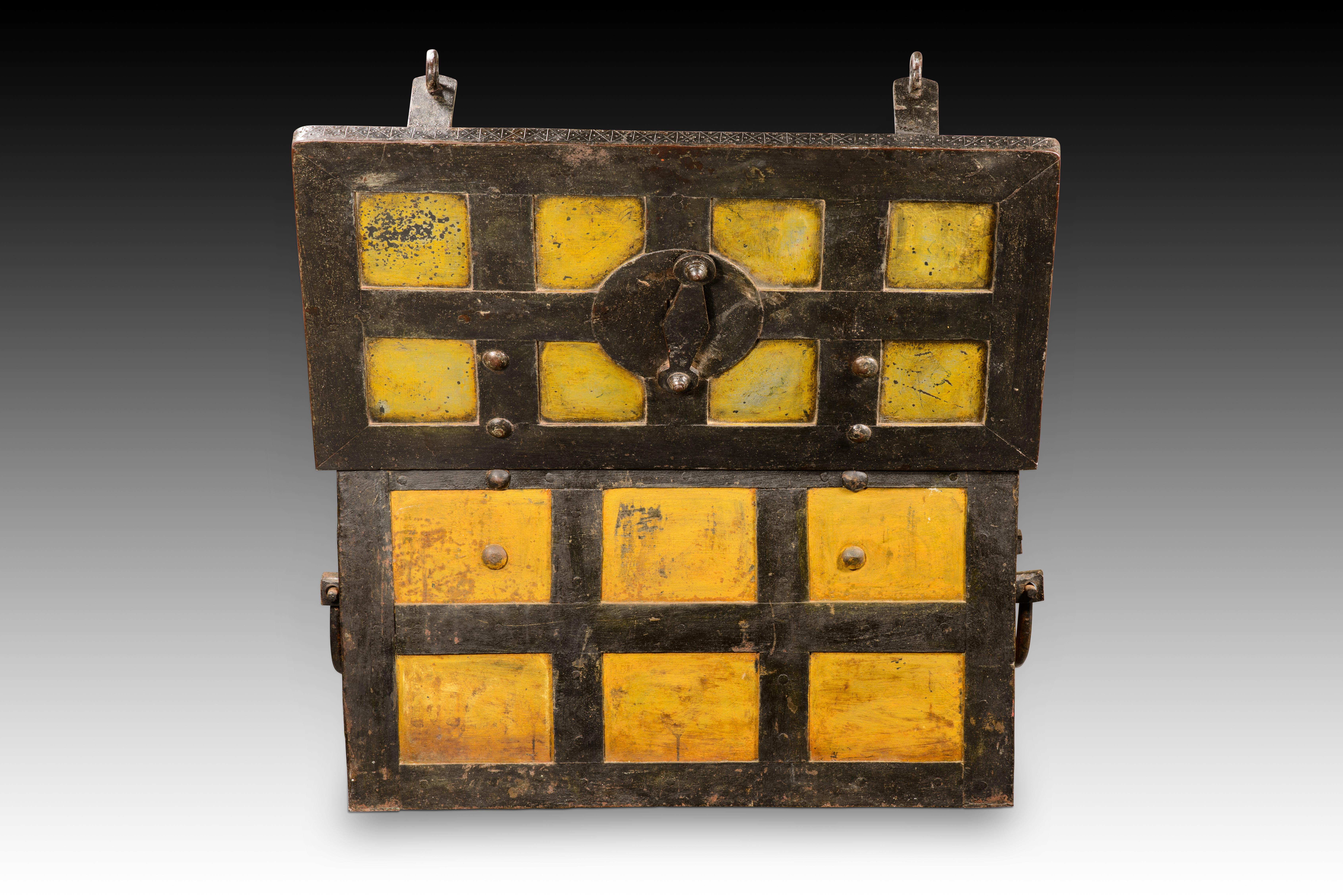 Regimental cash box. Iron. Possibly Germany, 18th century. For Sale 2