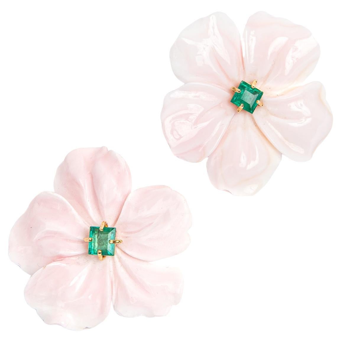 Regina Gambatesa Shell Flower earrings with Gold and Emerald For Sale