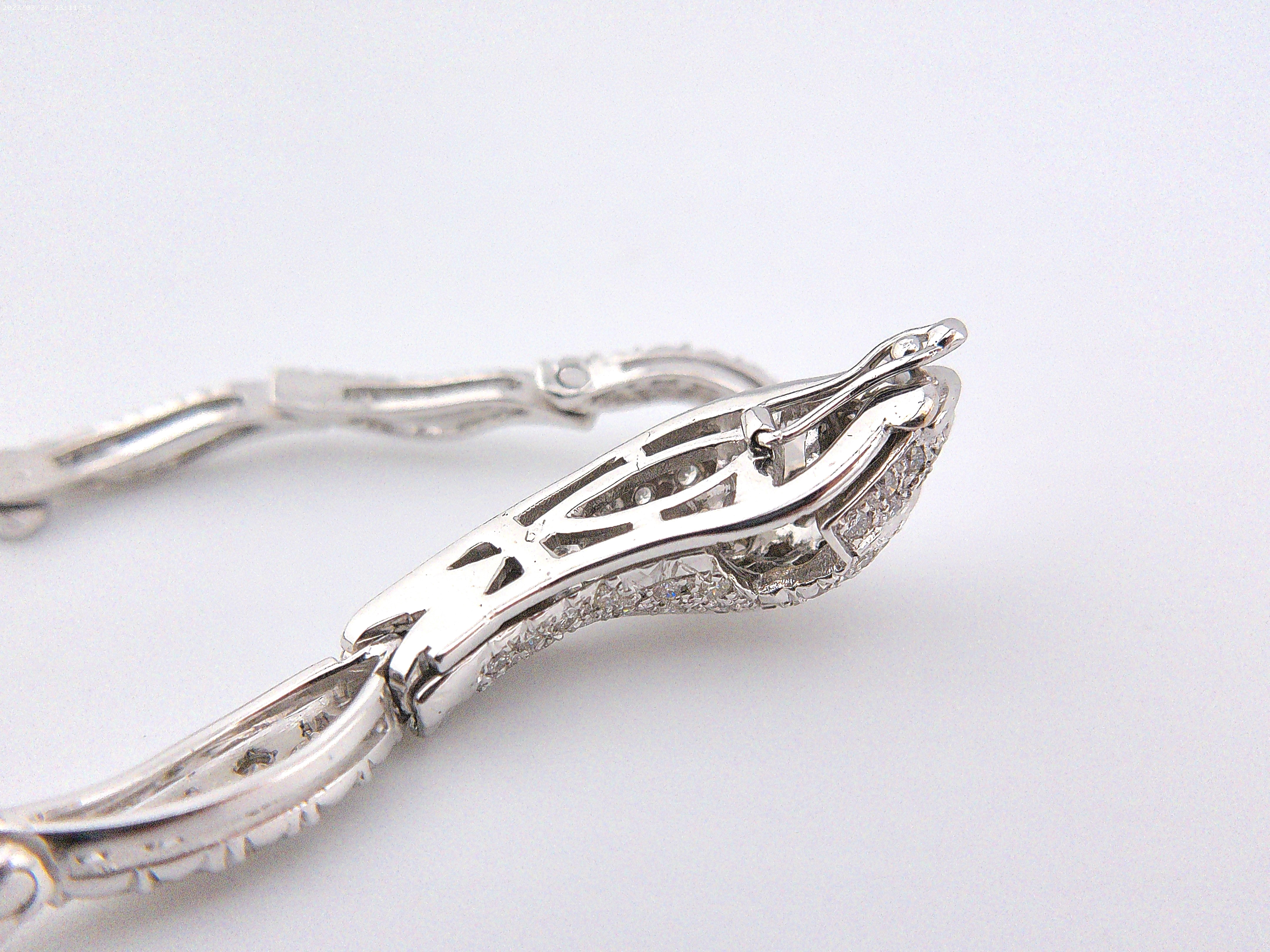 Taglio brillante Regina Gambatesa Bracciale Serpente Morbido in vendita