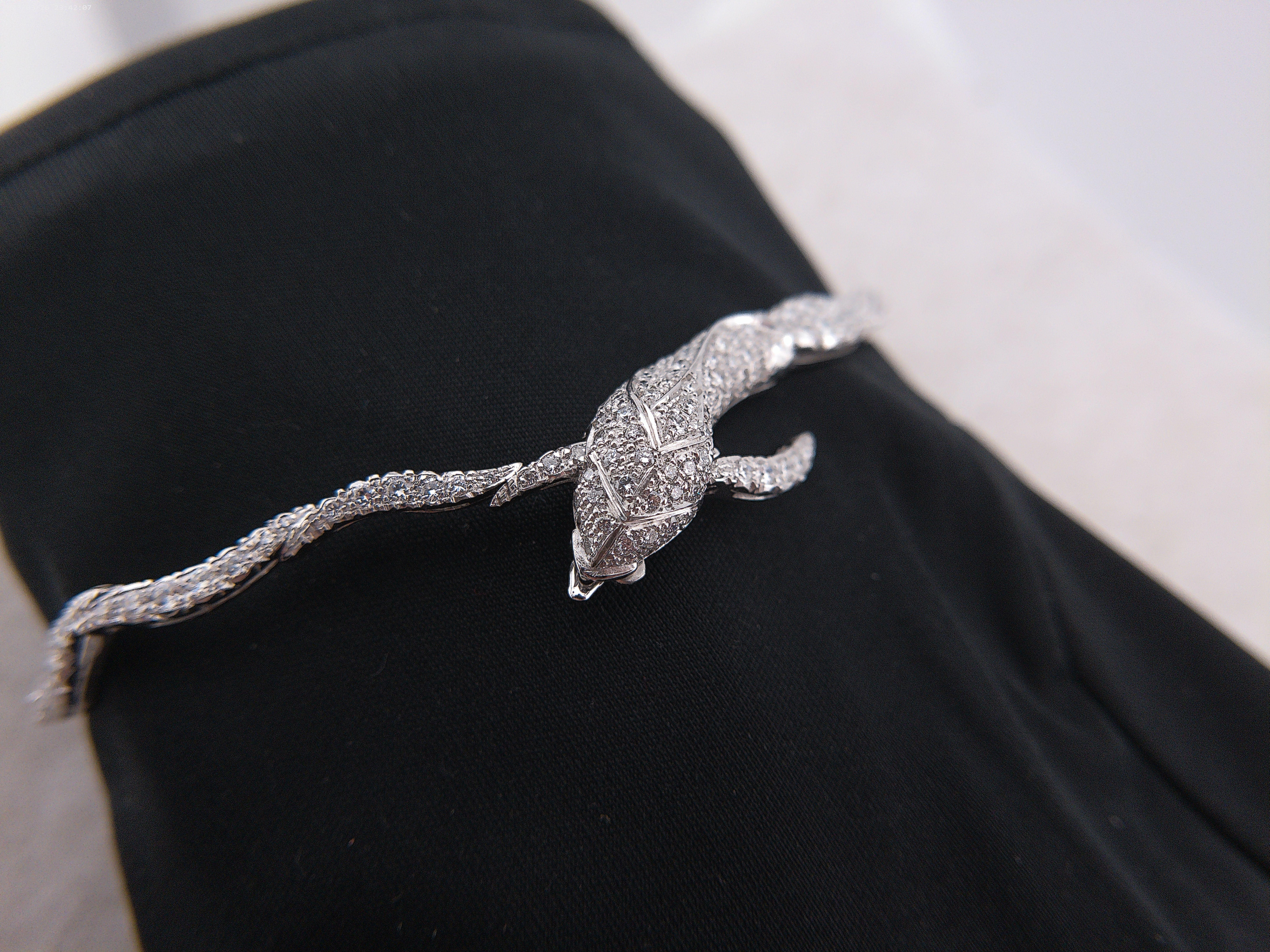 Regina Gambatesa Bracciale Serpente Morbido In condizioni Nuovo in vendita a Paris, IDF