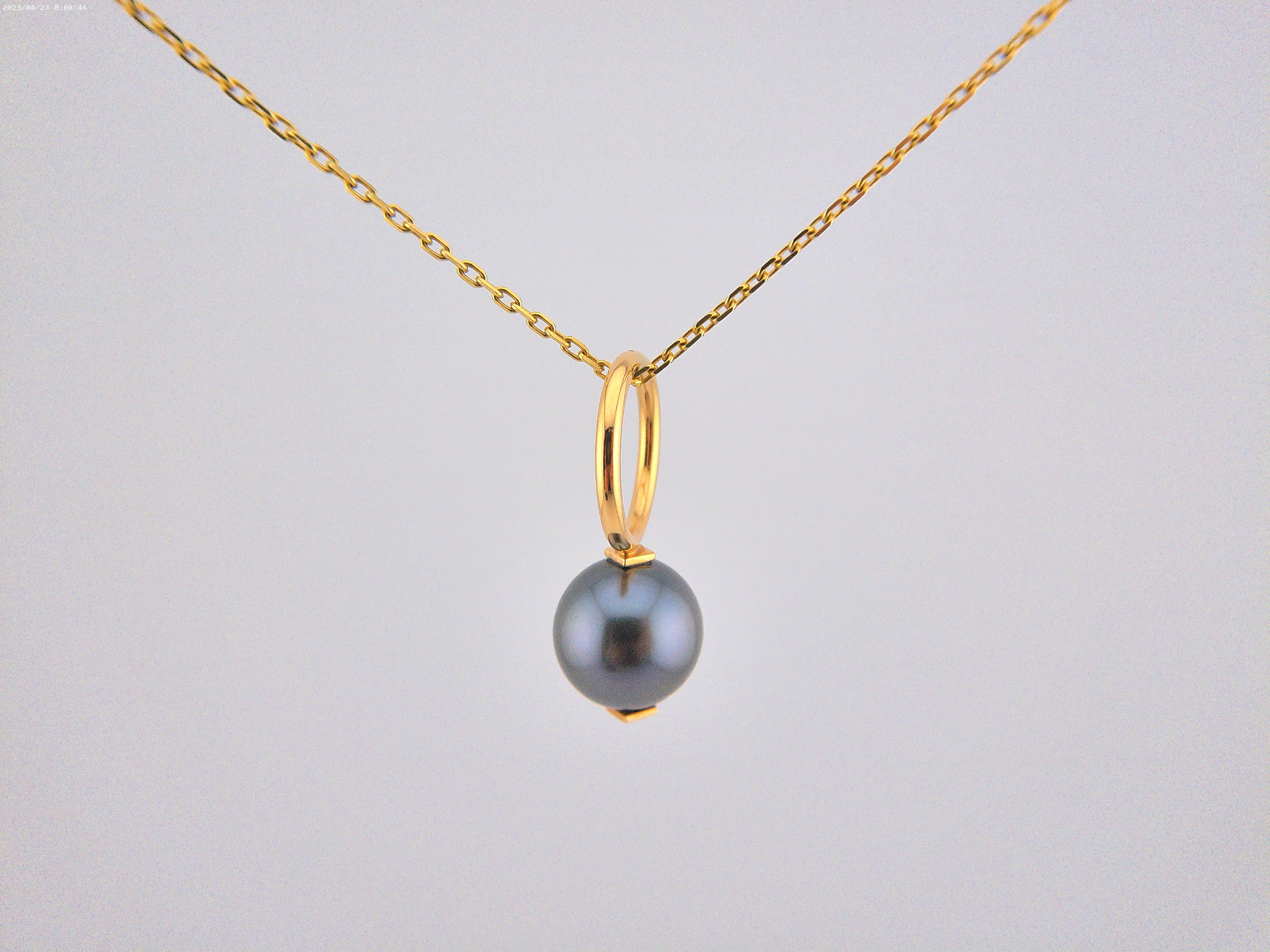 Tahiti Pearl Pendant by Regina Gambatesa at Second Petale

About Gemstones:
Yellow and Red Gold 18 kt
1 Tahiti Pearl

