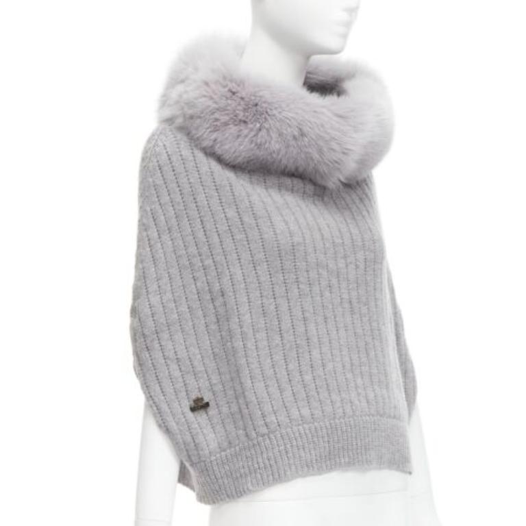 REGINA grey fur collar cashmere merino wool knitted poncho sweater For Sale 4