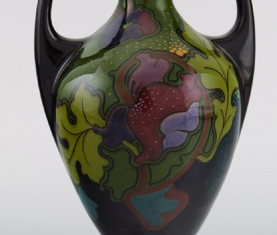 Regina, Holland, Antique Art Nouveau Vase with Hand-Painted Flowers and Foliage In Excellent Condition For Sale In Copenhagen, DK