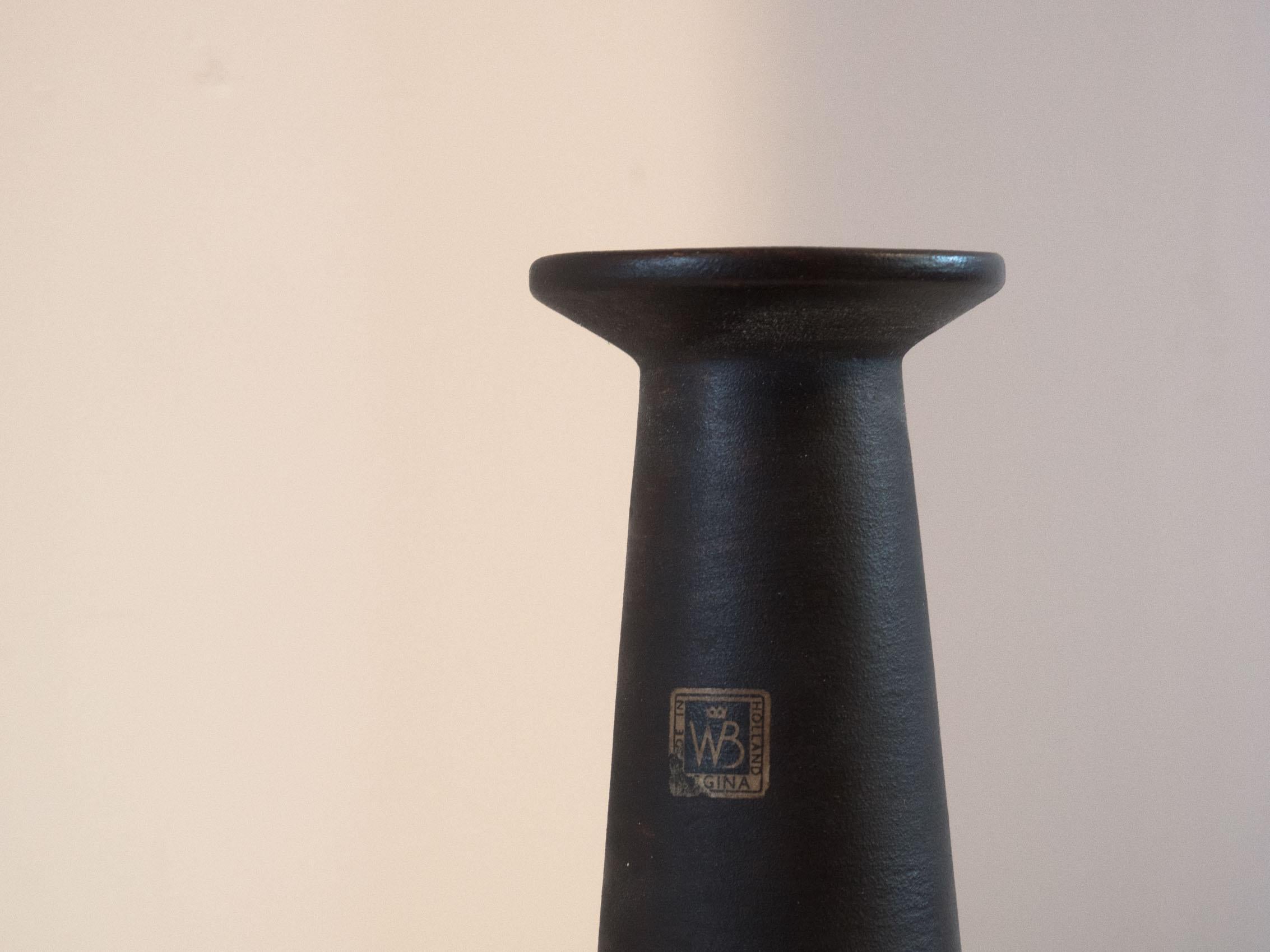 20th Century Regina Holland pottery vase For Sale