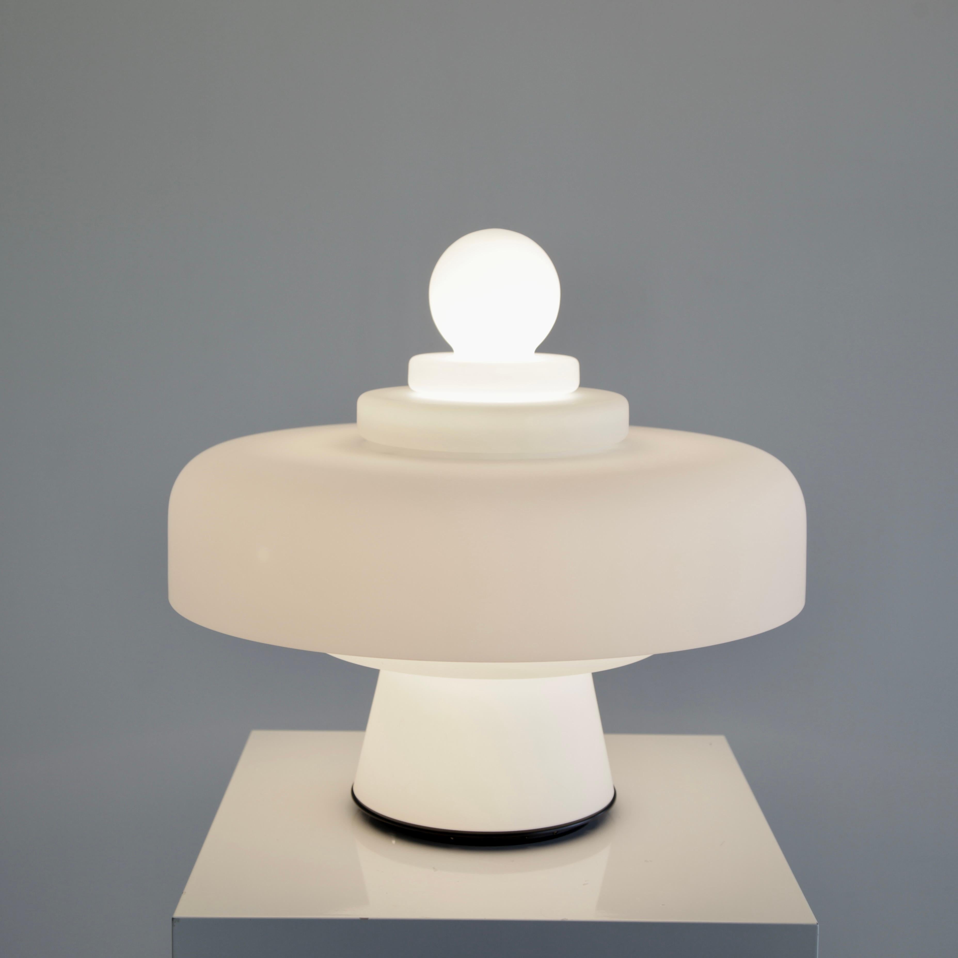 Italian REGINA Lamp by Bobo PICCOLI, FONTANA ARTE 1968 For Sale