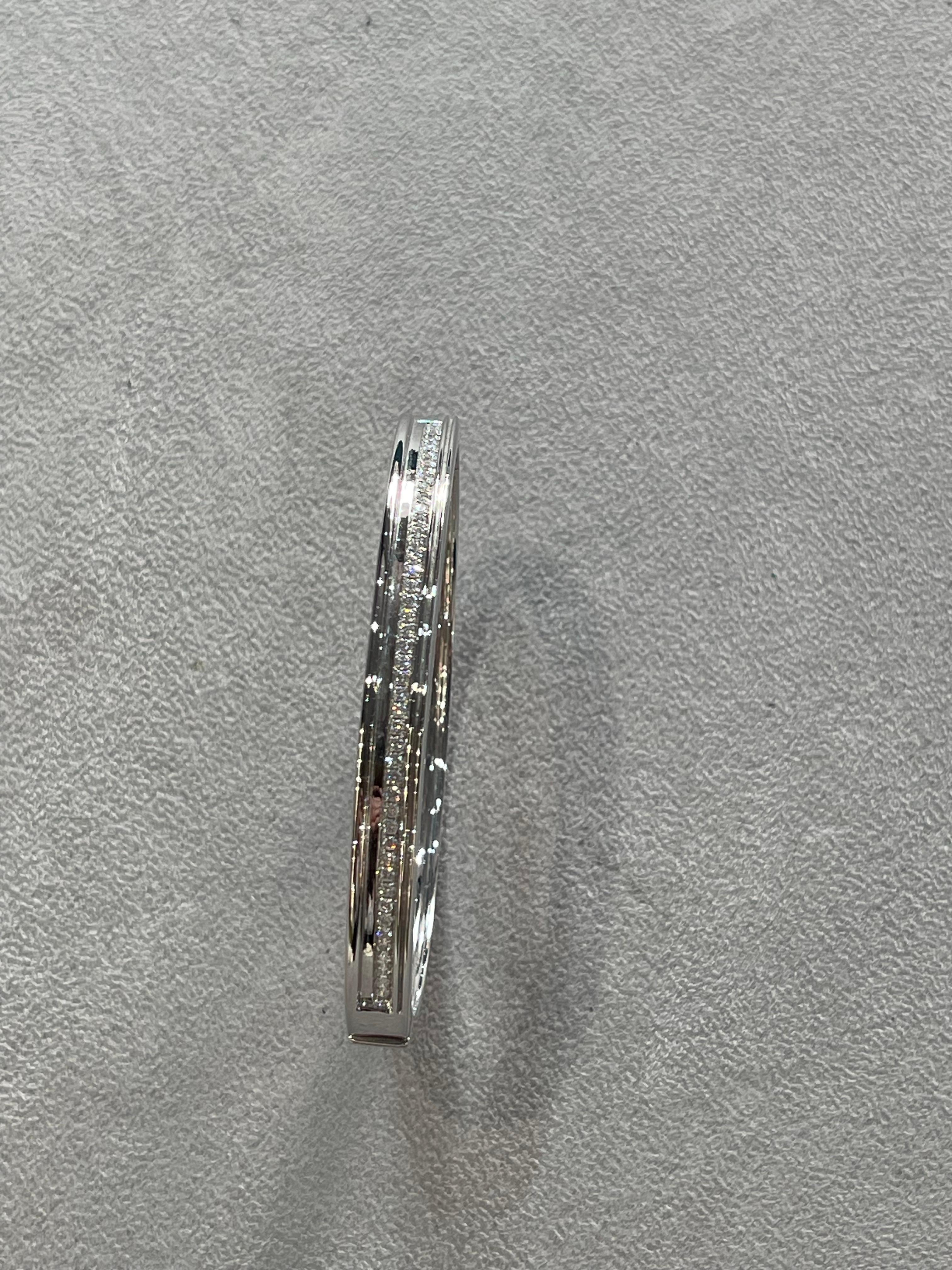 Regina - Bracciale in oro bianco con diamanti bianchi In condizioni Nuovo in vendita a Marlow, GB