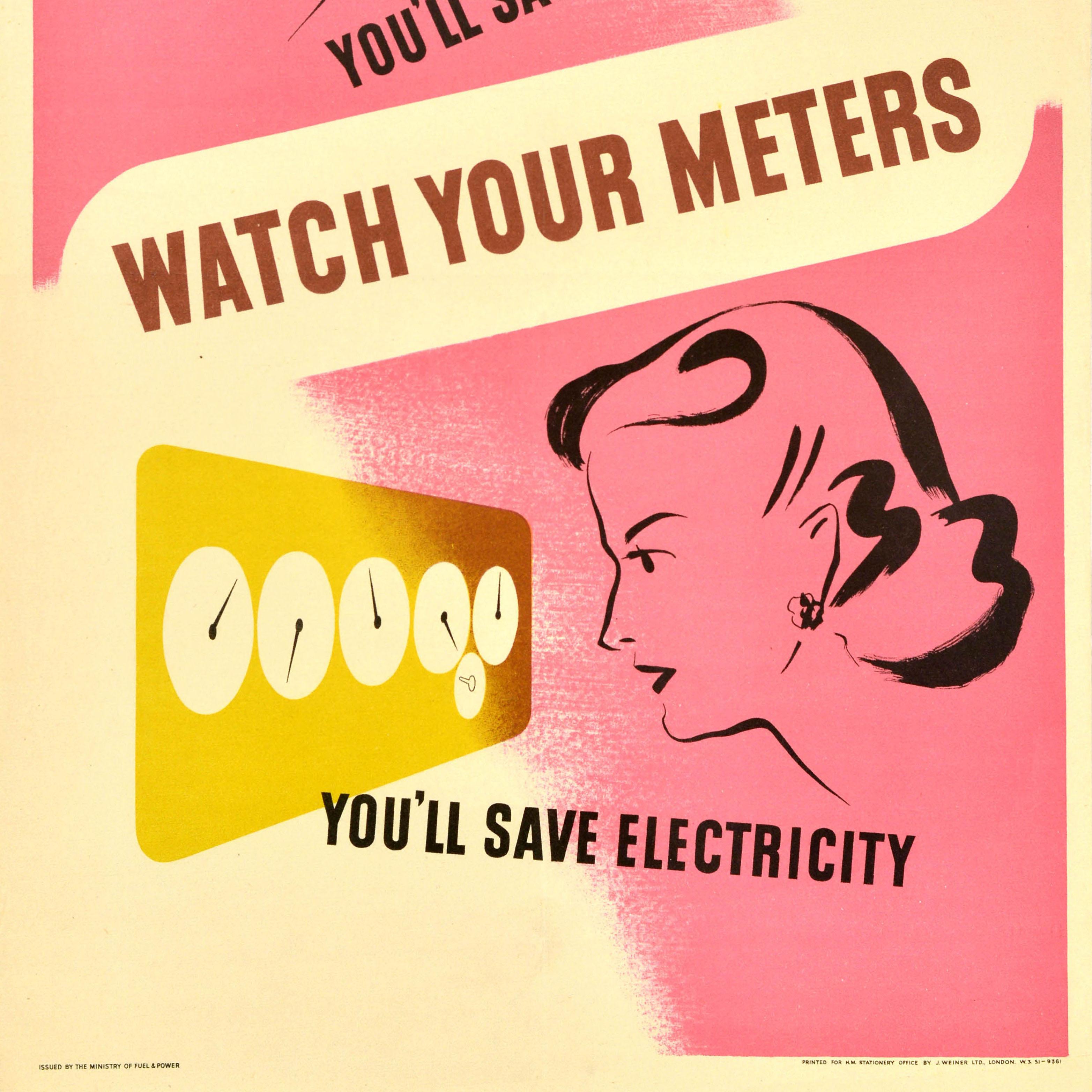 Affiche originale de propagande sur les économies d'énergie, datant de la Seconde Guerre mondiale et réalisée par le graphiste britannique Reginald Mount (1906-1979). Elle représente deux femmes regardant leurs compteurs de gaz et d'électricité,