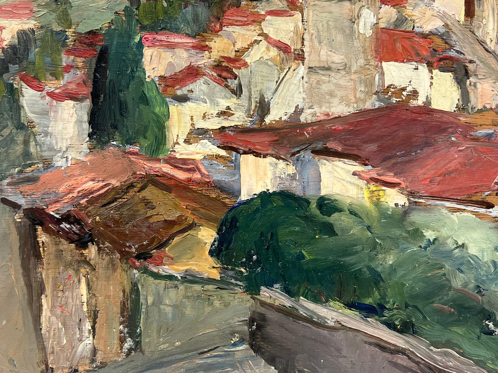 Encantadora escena de pueblo en lo alto de una colina con tejados de tejas rojas y cipreses - Painting Posimpresionista de Regine David