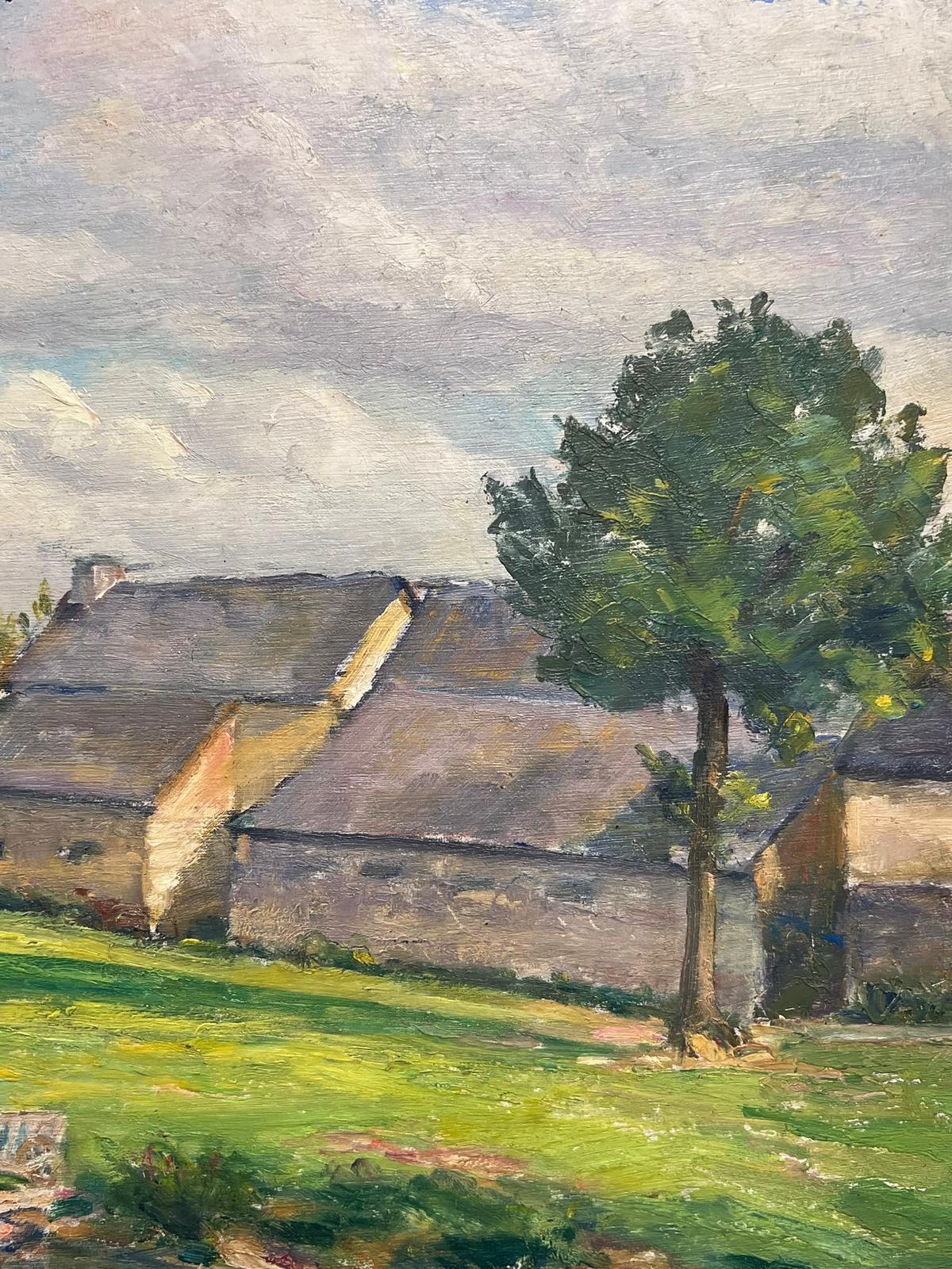 Figura in una tranquilla scena di villaggio vicino all'acqua, affascinante pittura ad olio in vendita 1