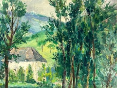 Lush Grüne Landschaft mit hohen Bäumen, die ein malerisches Landhaus gerahmt