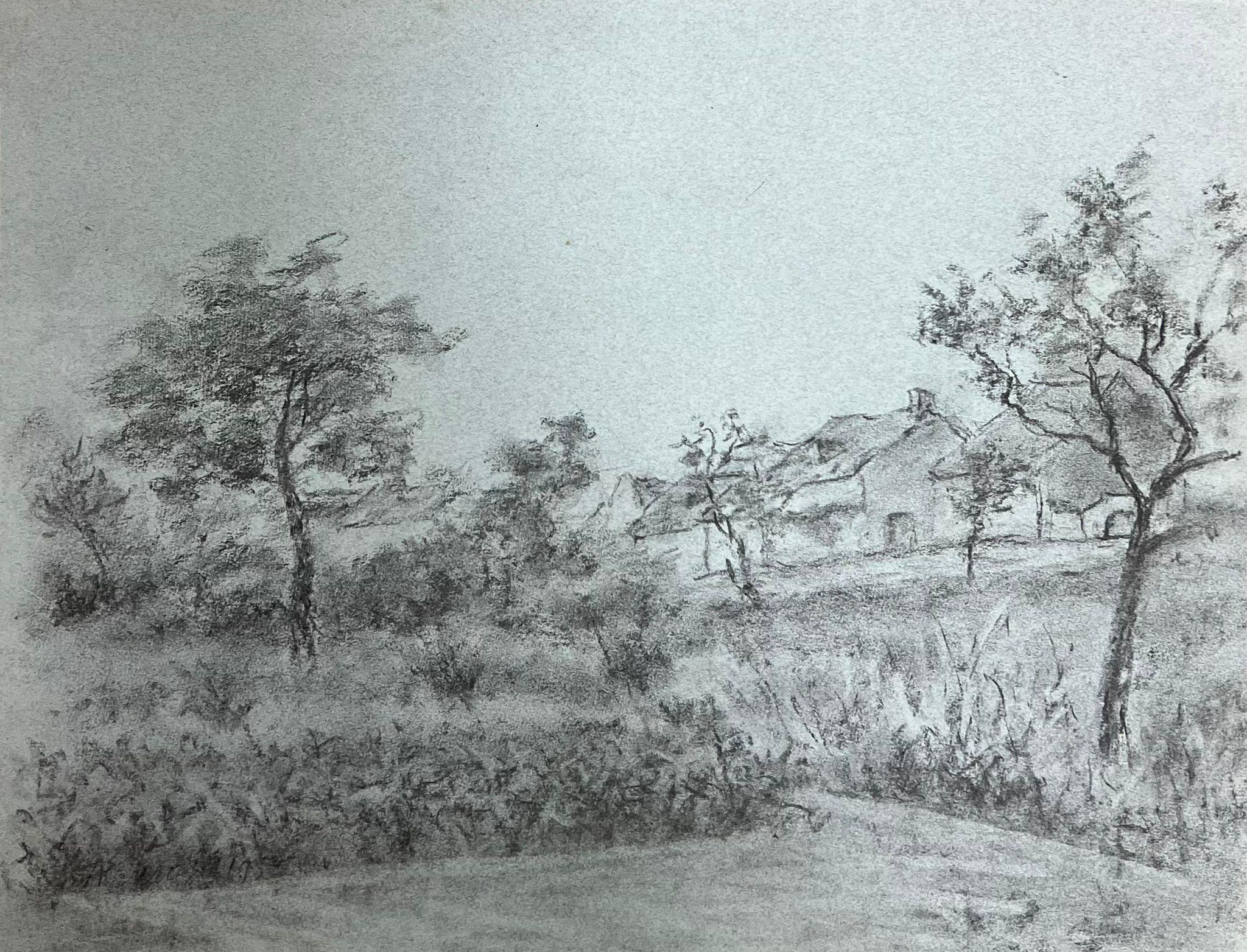 Tranquila escena campestre con árboles y una cabaña lejana Dibujo sereno a carboncillo