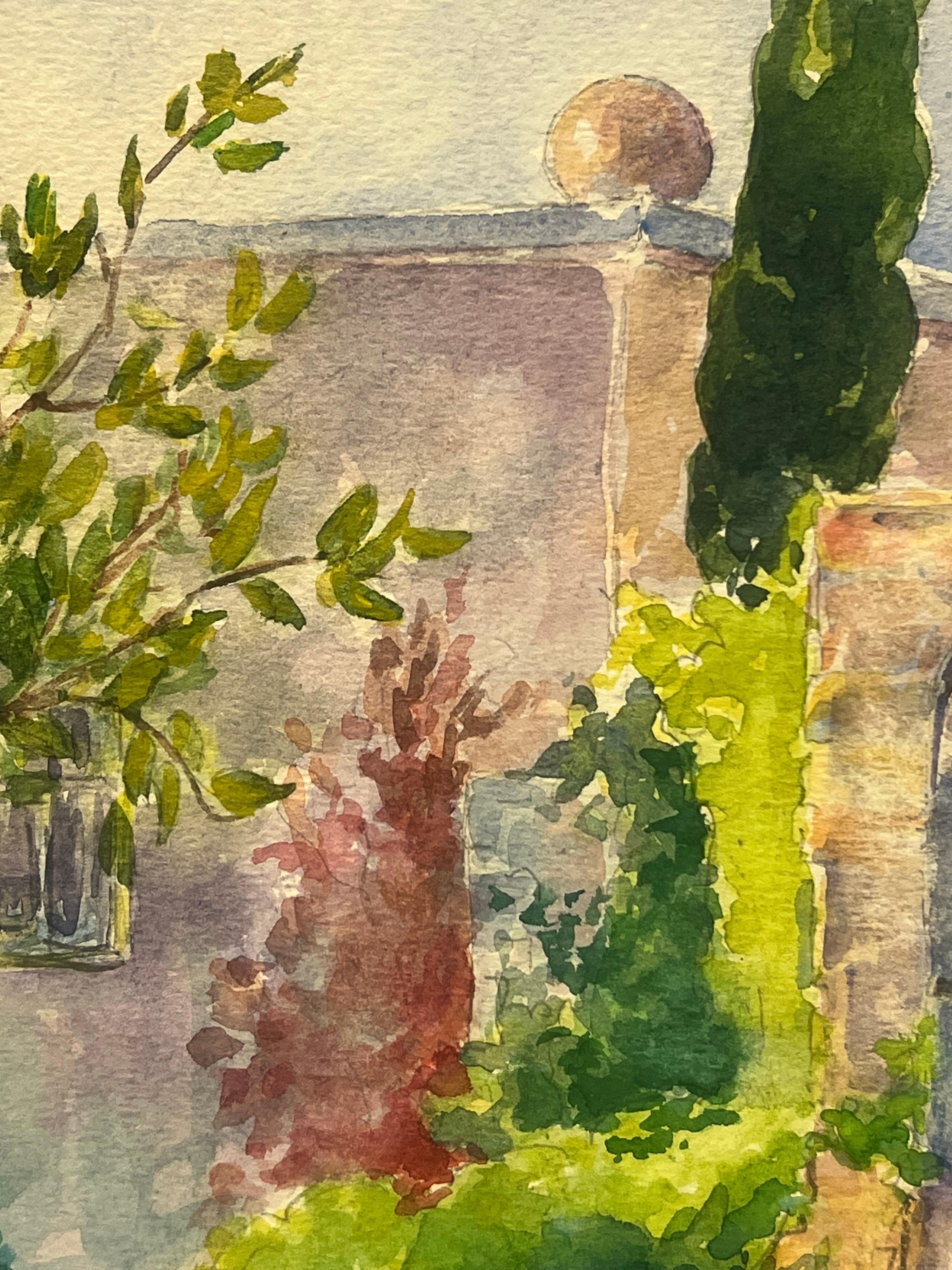 VILLA Hyères Scène de jardin avec cyprès et arcade en pierre Aquarelle vibrante - Marron Landscape Painting par Regine David