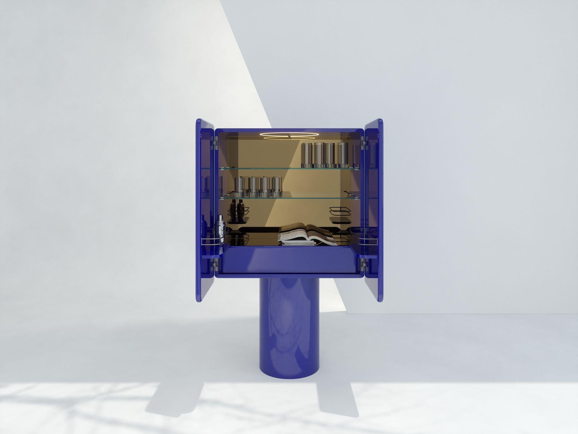 Meuble de bar Regis Ultramarine bleu et or en vente 5