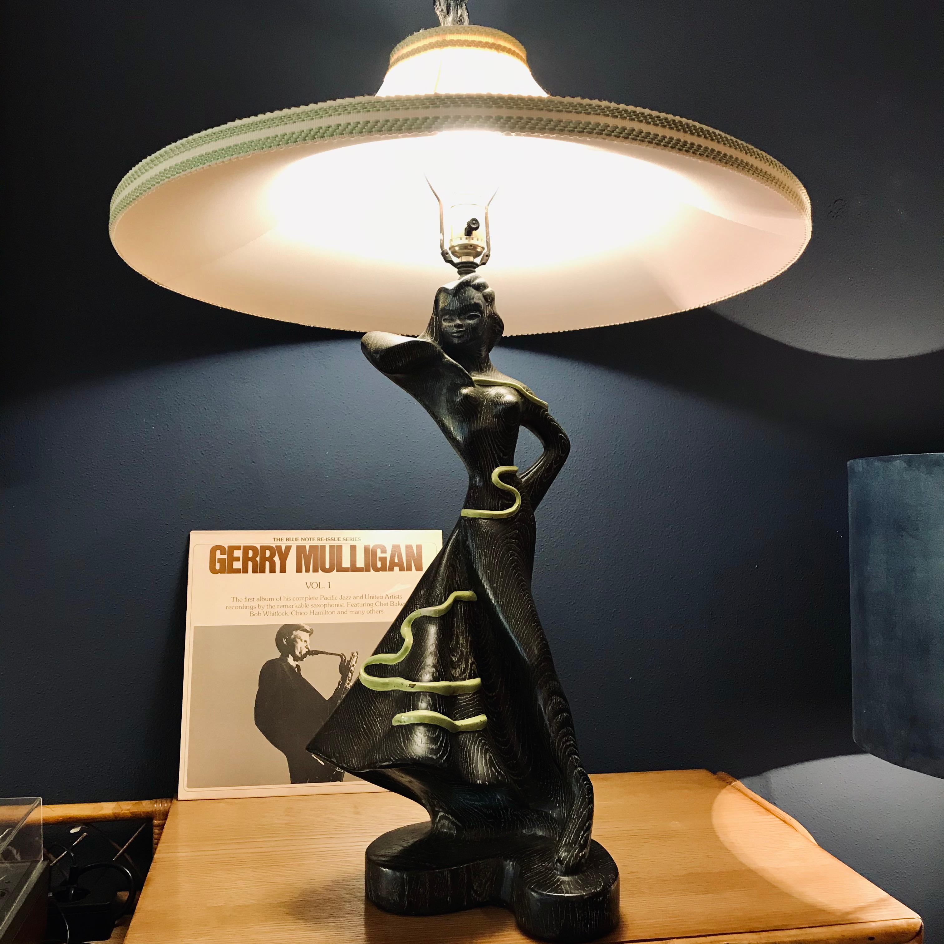 Original Reglor Table Lamp from California, signed and stamped 1951. With its massive base and light air an expression of Hollywood at its best. Stamped, signed and in beautiful condition, this original mid-century lamp has been given a new silk