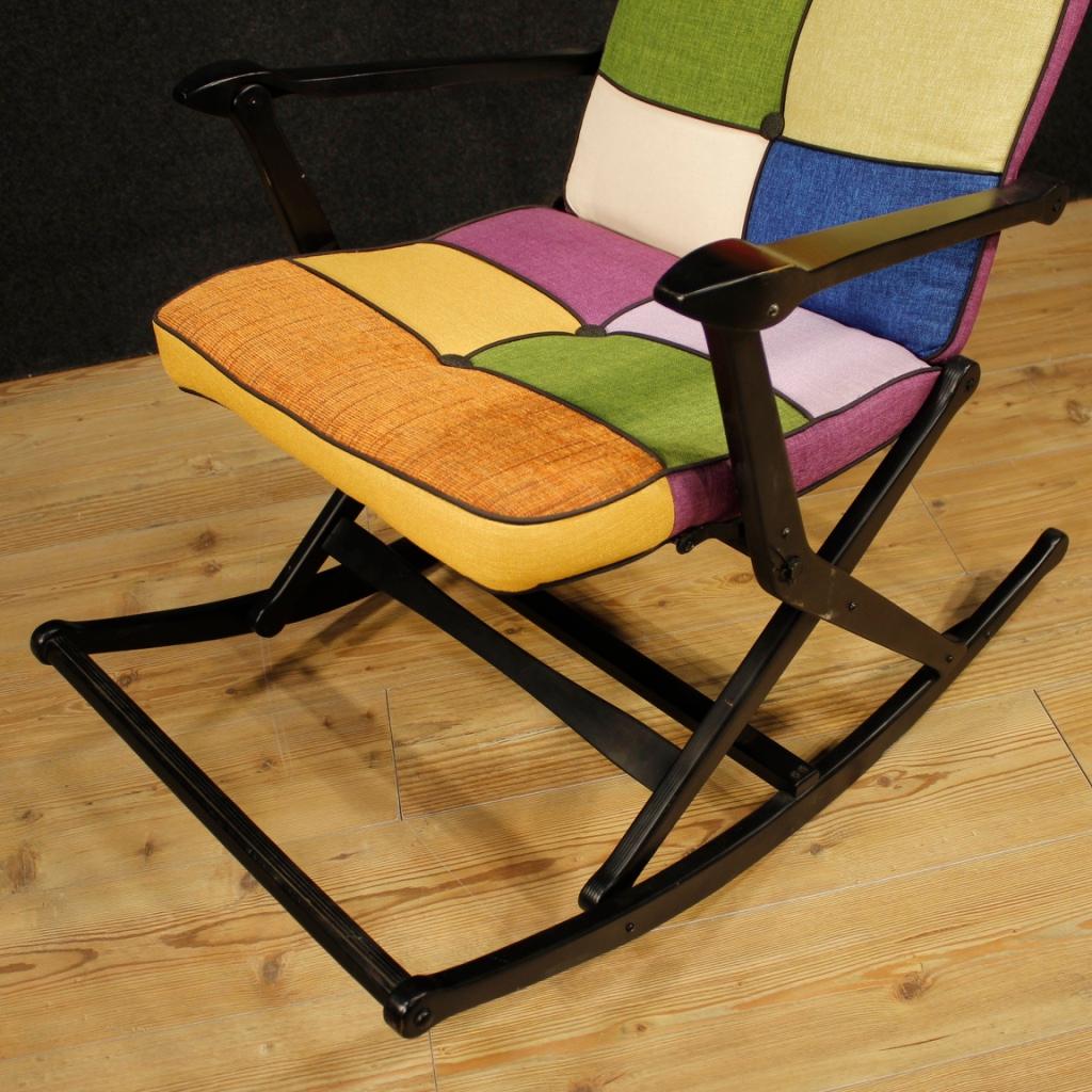 Reguitti 20th Century Lacquered Wood and Fabric Italian Design Rocking Armchair (Stoff)