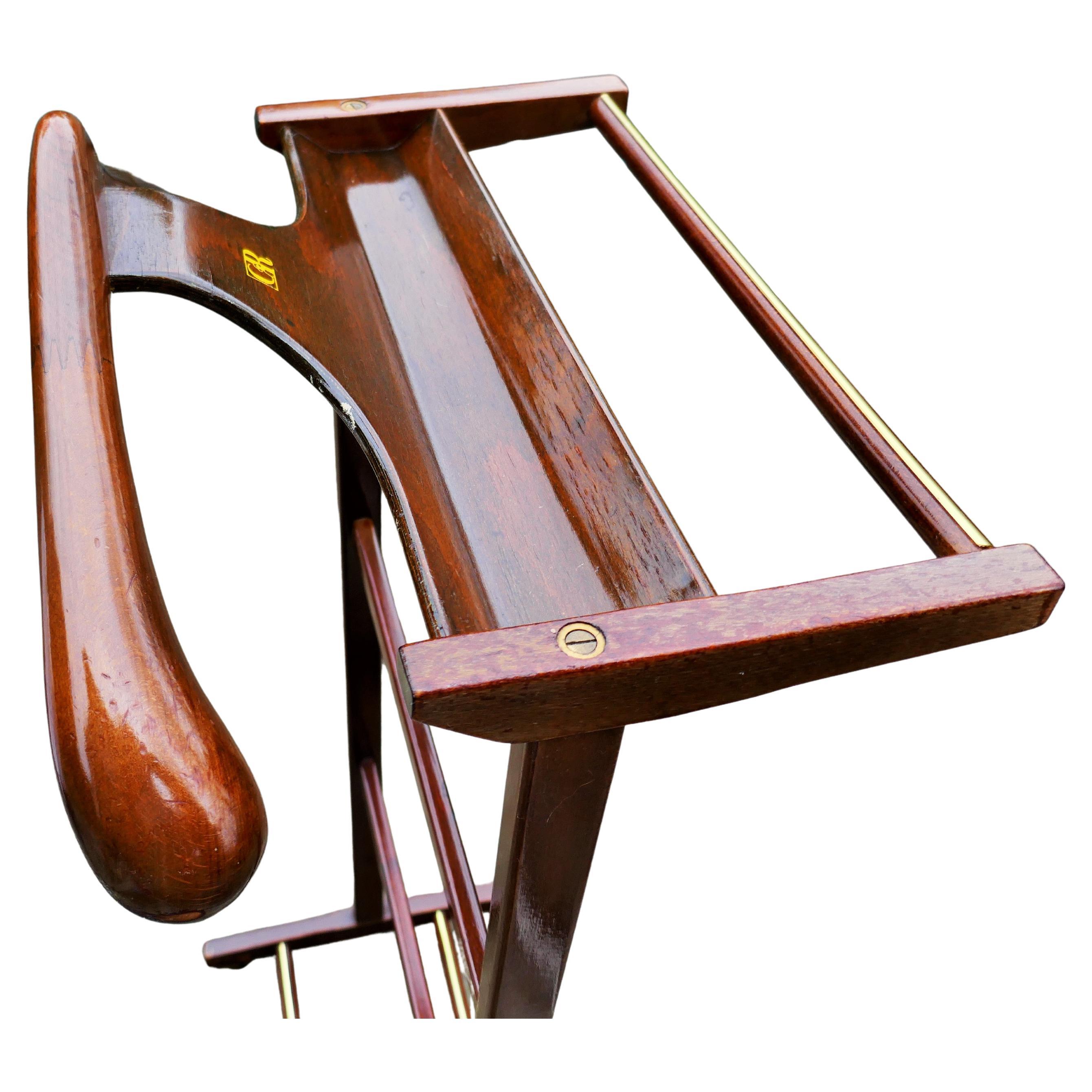 Mid-20th Century Porte-manteau en bois de style Reguitti. - Logo CR en vente