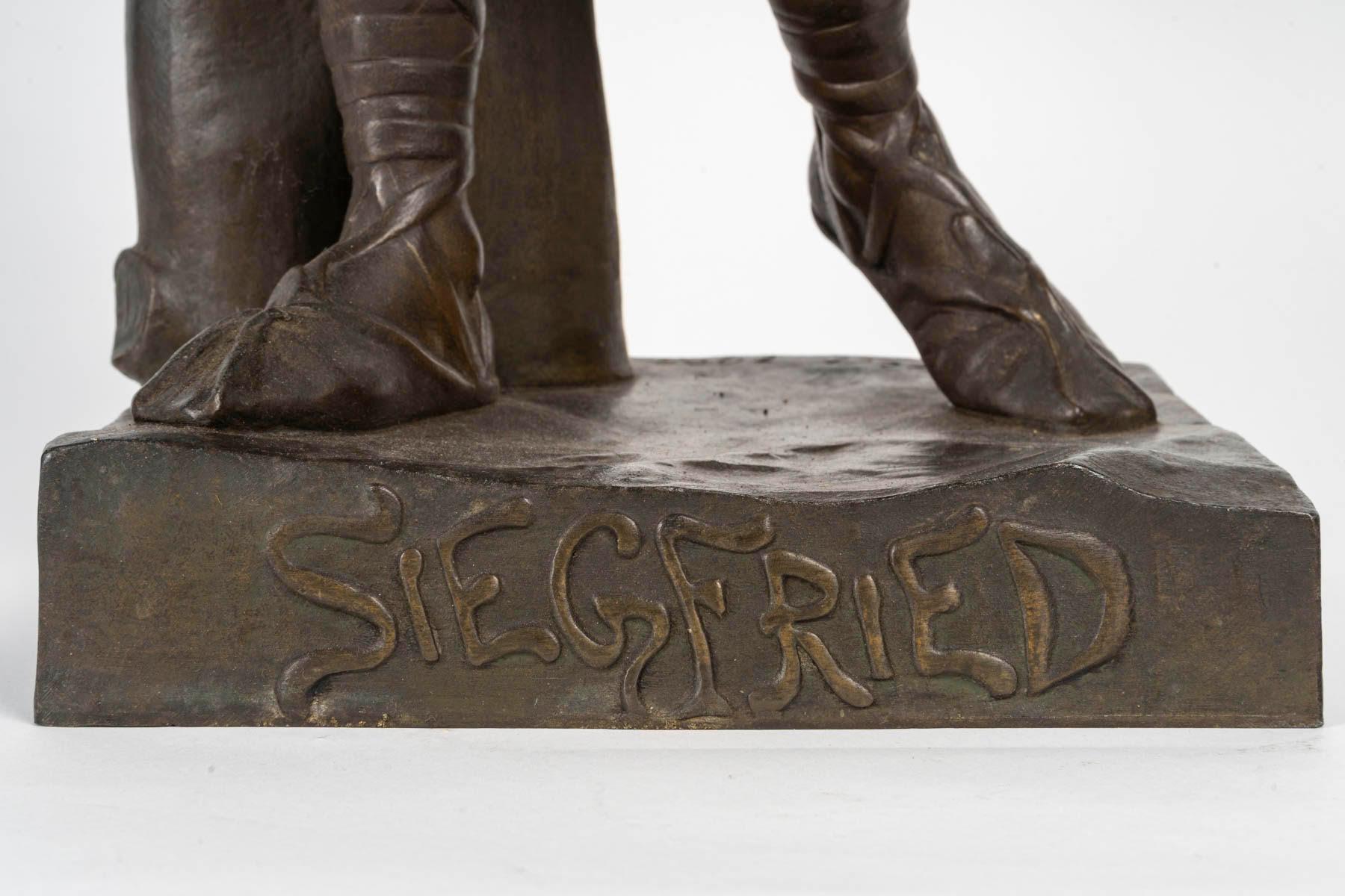 Metallo Regule Scultura di Sigfrido in stile Napoleone III, circa 1900. in vendita