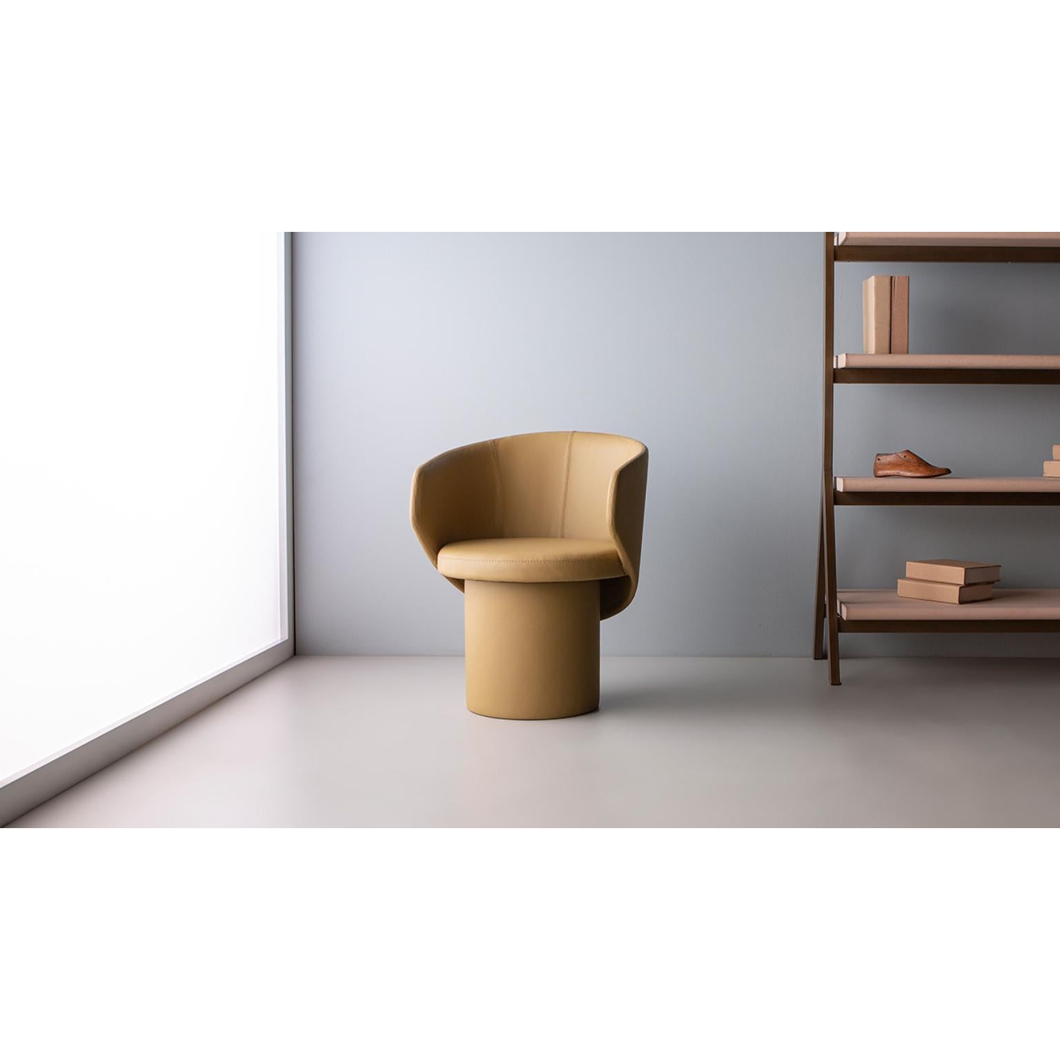 Reich Swivel with Return Chair by Doimo Brasil
Dimensions: W 60 x D 63 x H 77 cm 
Materials: Metal, Fiberglass, upholstered seat.


With the intention of providing good taste and personality, Doimo deciphers trends and follows the evolution of man