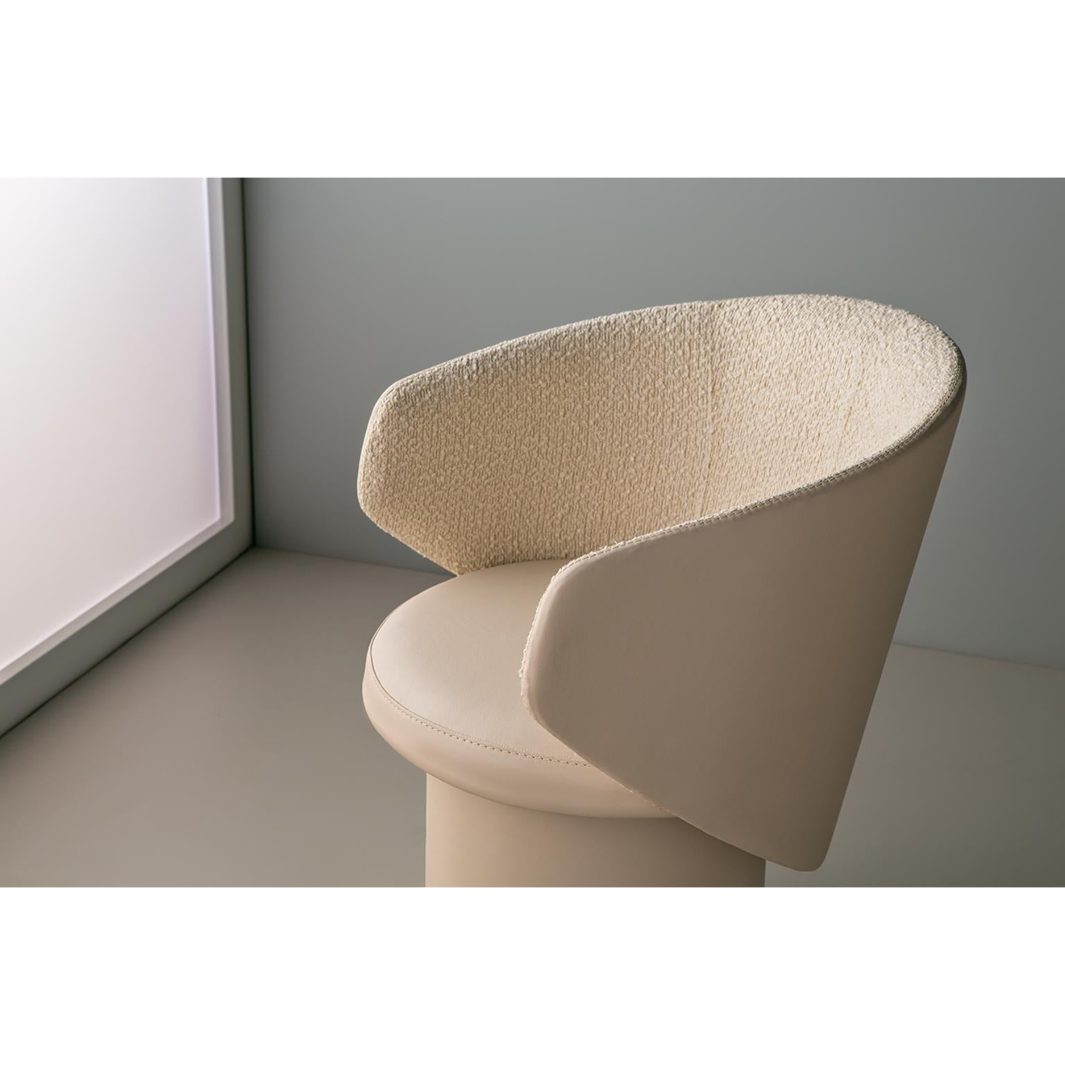 Reich Swivel with Return Chair by Doimo Brasil In New Condition For Sale In Geneve, CH