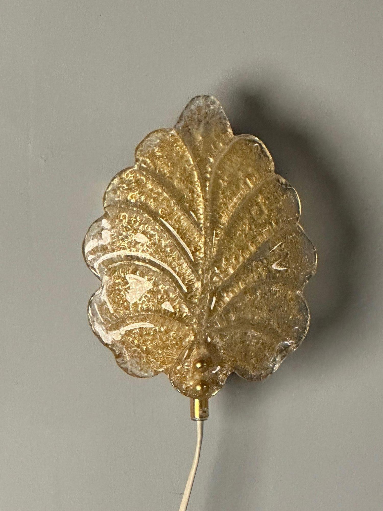 Suédois Reijmyre, modernité suédoise du milieu du siècle, appliques à feuilles d'or, Suède, années 1990 en vente