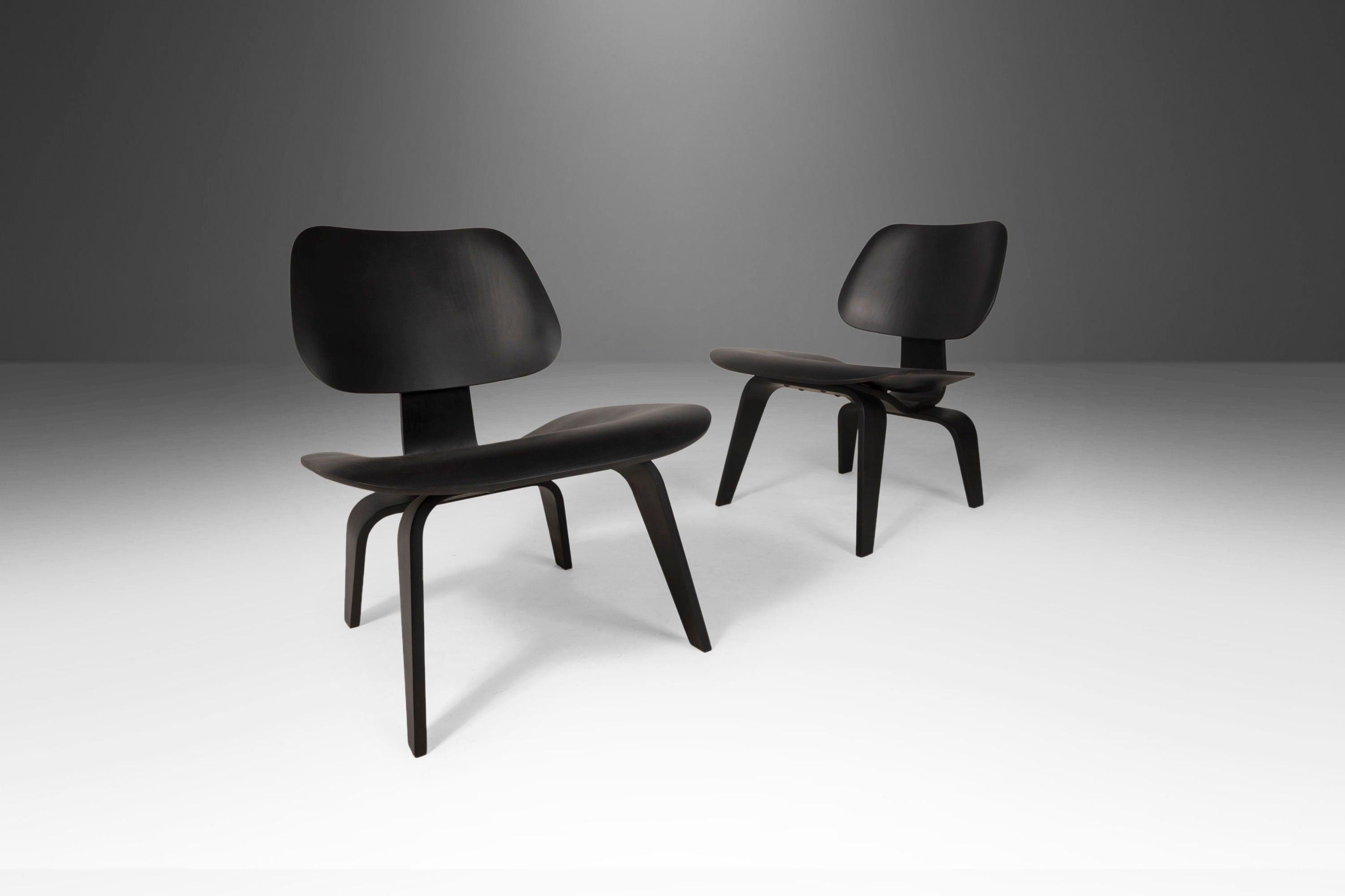 Satz von zwei '2' Herman Miller LCW Lounge Chairs von Charles & Ray Eames, USA im Angebot 3
