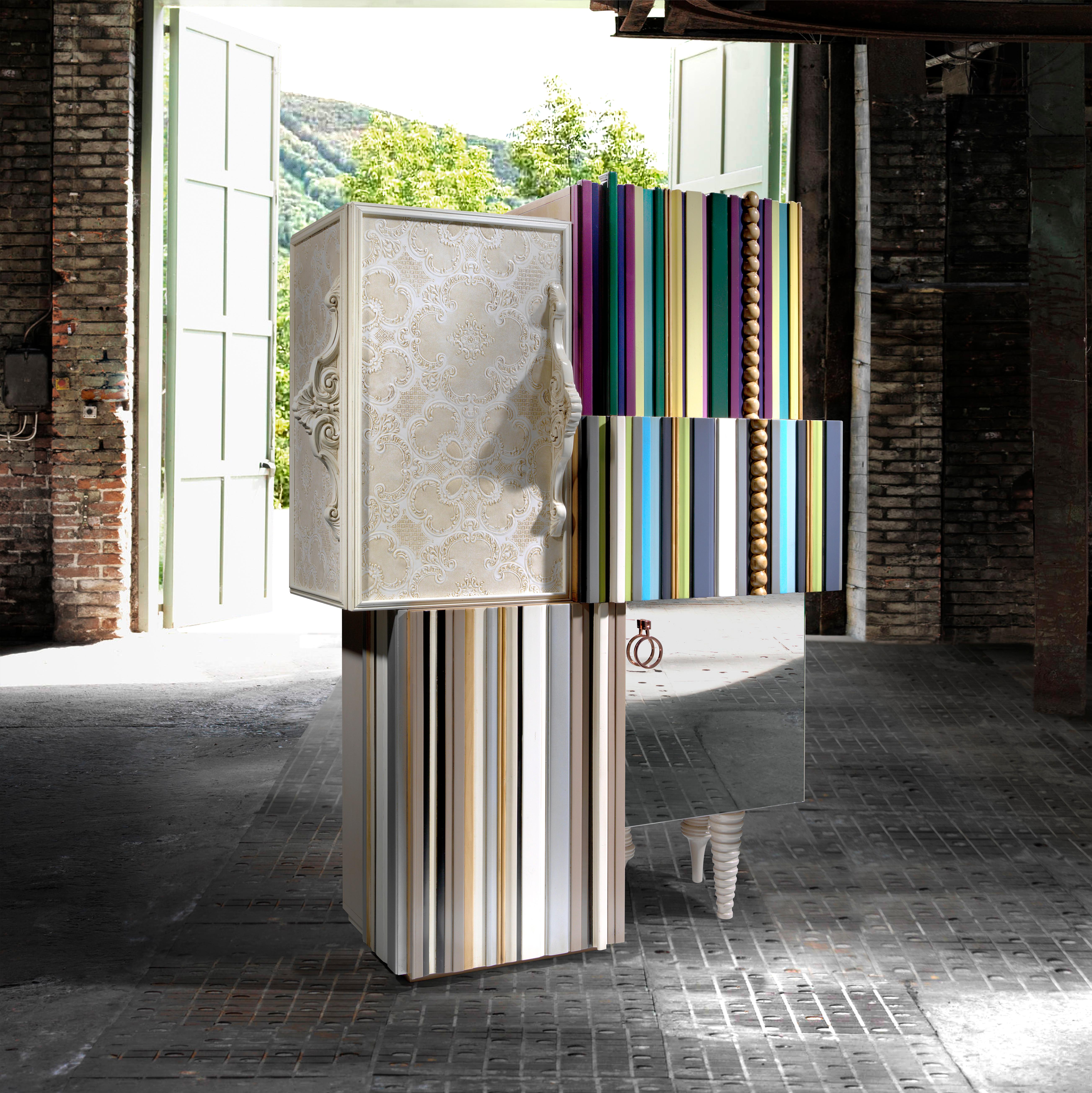 Reina Kabinett von Lola Glamour
Abmessungen: T 45 x B 120 x H 168 cm
MATERIALIEN: Holz.


Wir sind Félix und Désirée Ramos, Brüder und Produktdesigner unserer Marke Lola Glamour.
Wir interessieren uns für das Einzigartige, das Andersartige, die