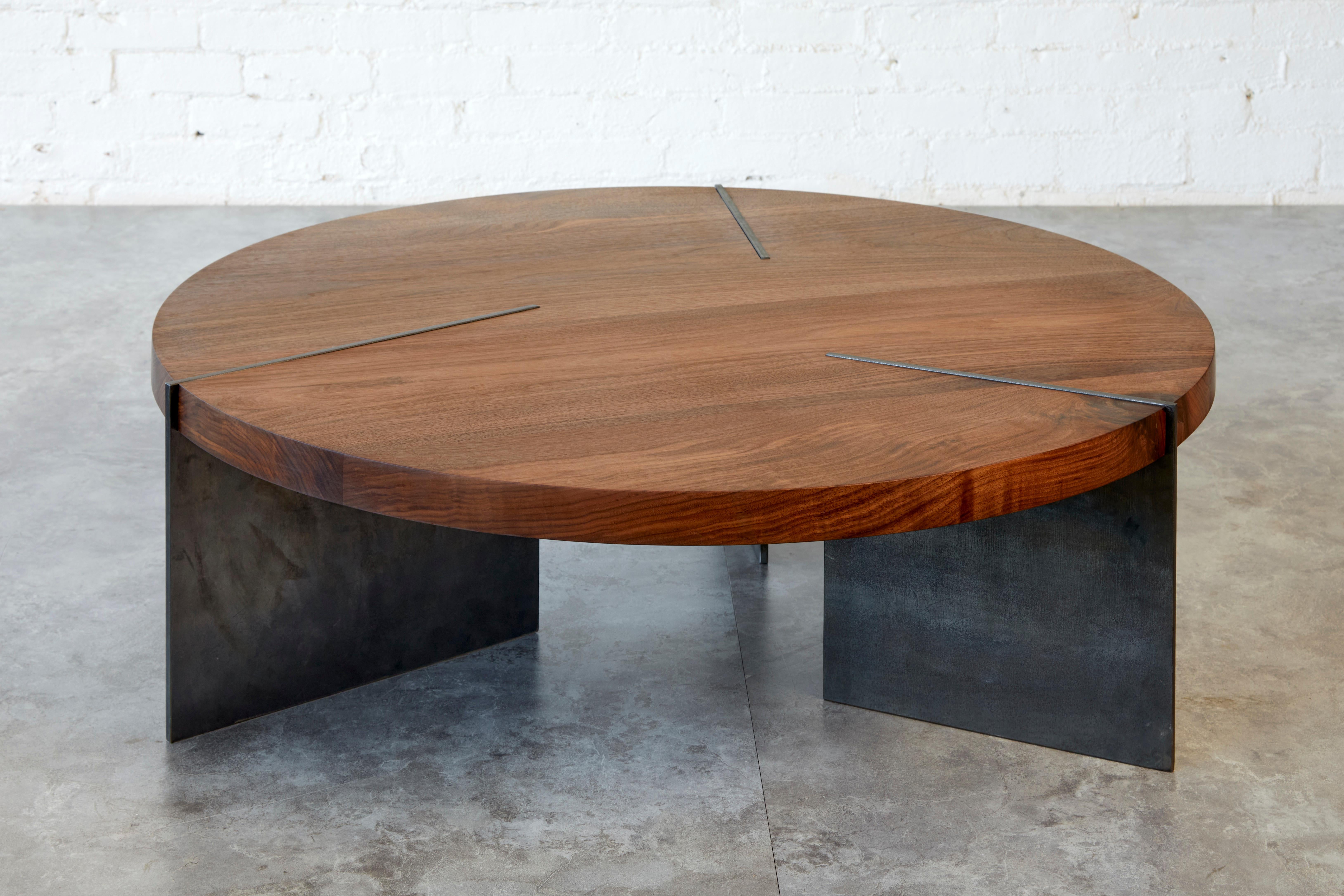 Runder Reina-Couchtisch aus Ahornholz und Stahl von Autonomous Furniture im Angebot 5