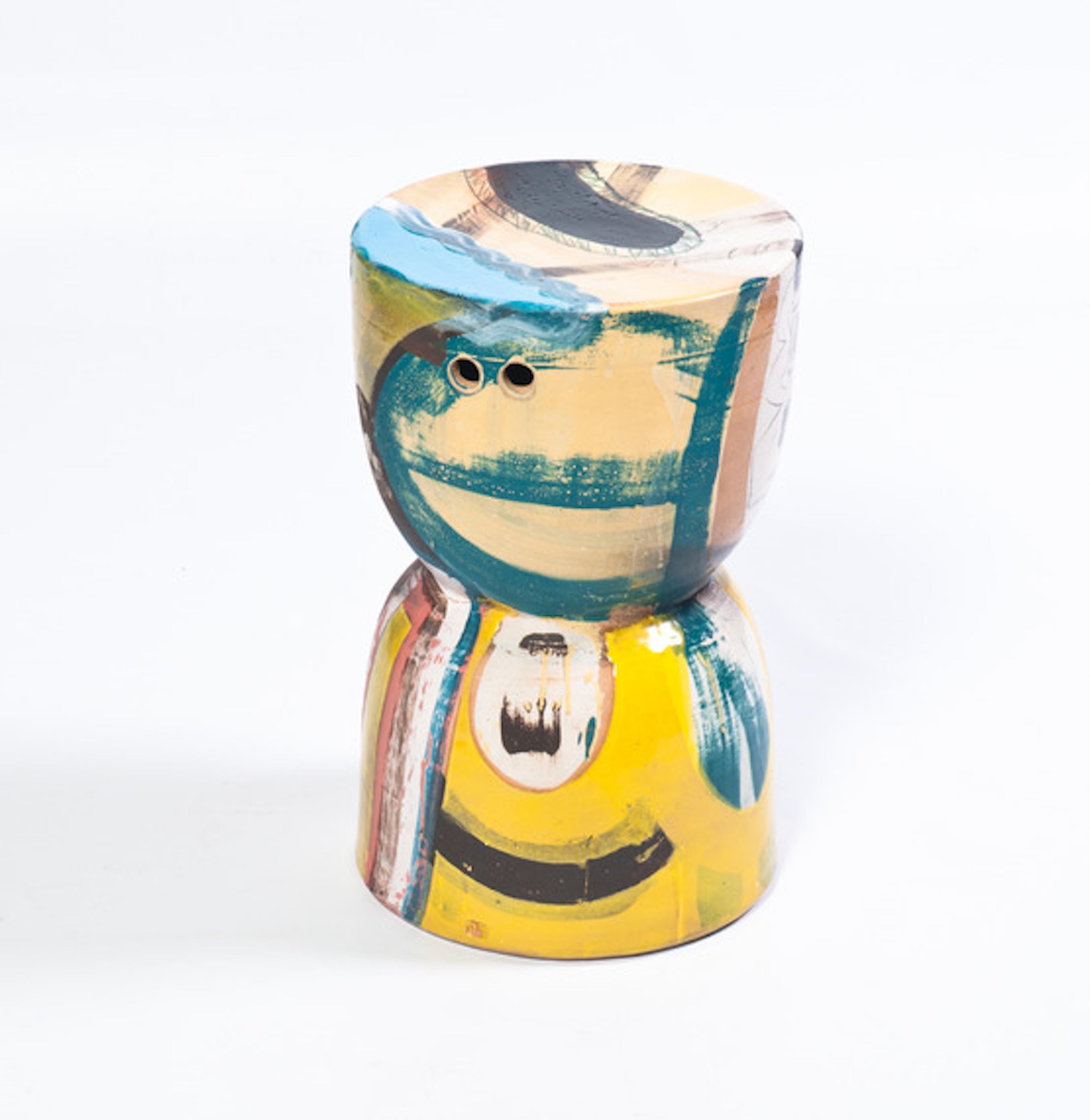 Hourglass stool, NYC - Sculpture by Reinaldo Sanguino