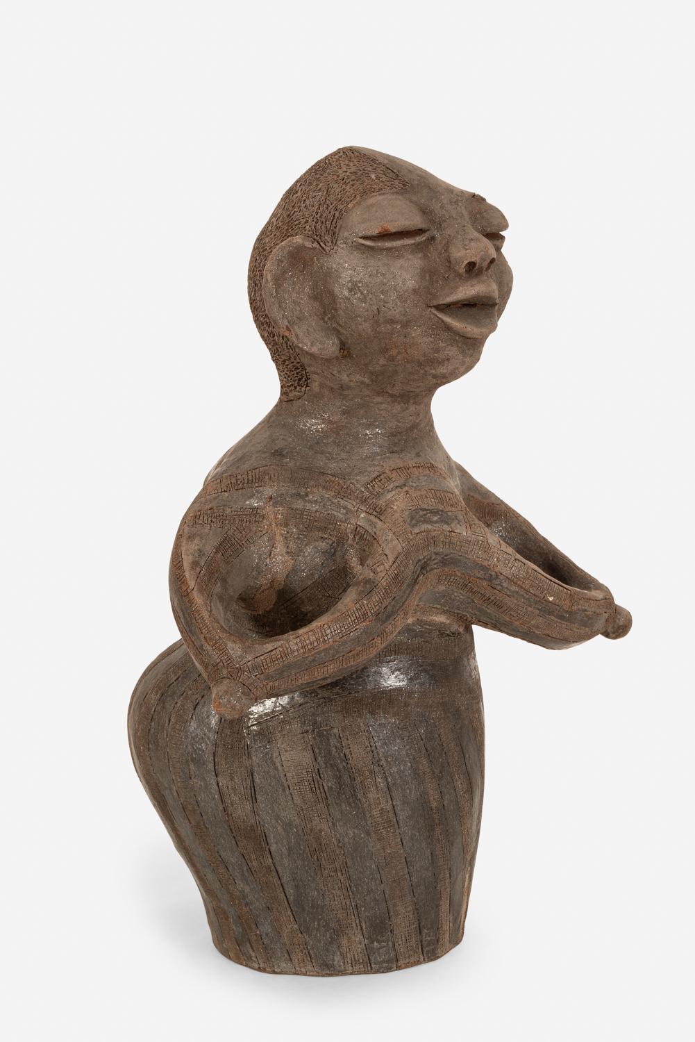 Sans titre,  scultura, terre cuite, art africain - Contemporain Sculpture par Reinata Sadimba