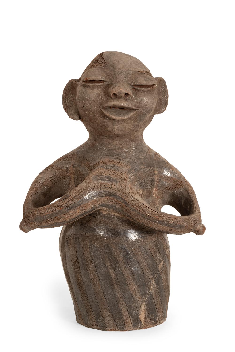 Reinata Sadimba Abstract Sculpture - Senza titolo,  scultura, terracotta, arte africana