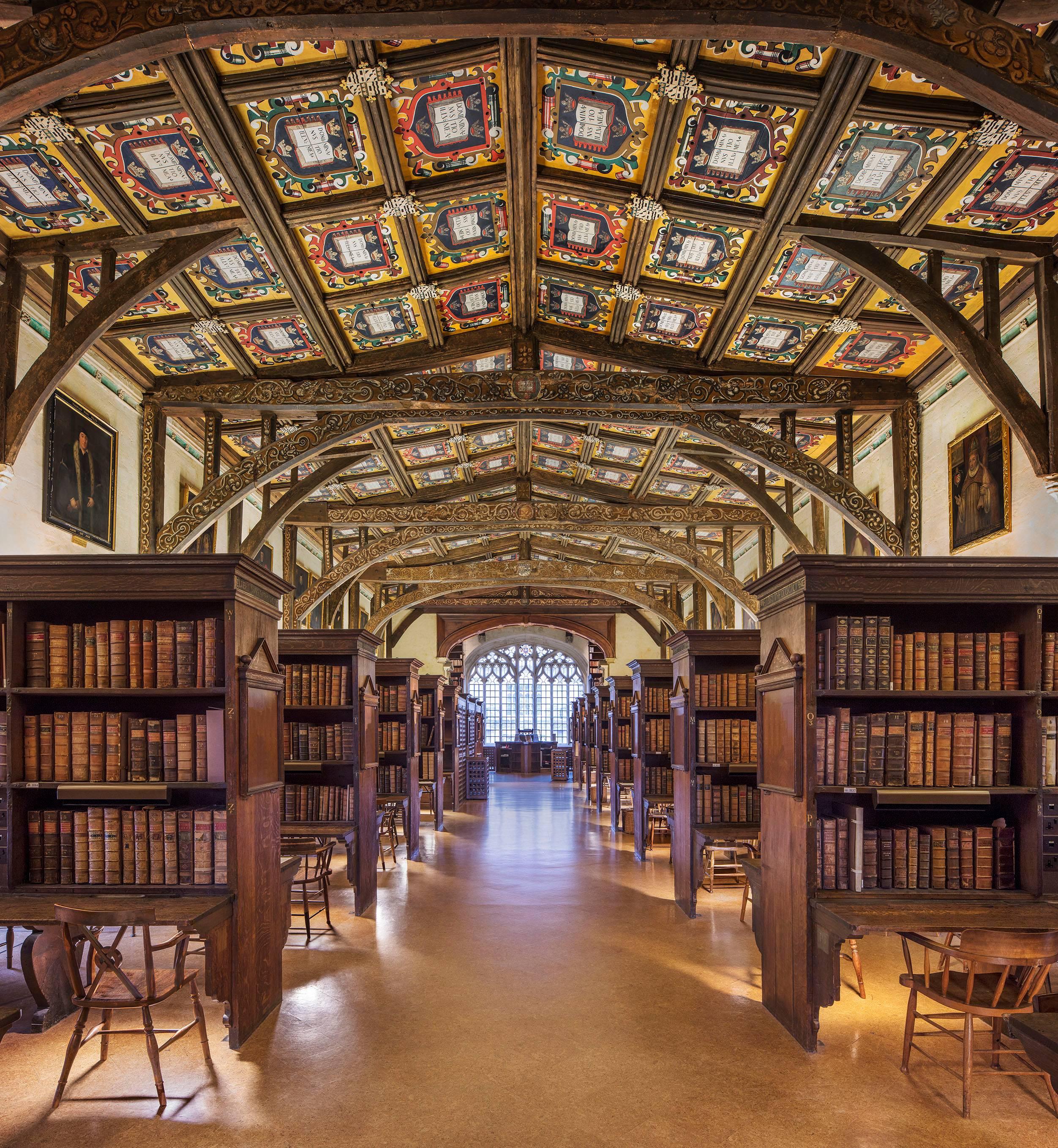 Reinhard Görner Figurative Photograph - Duke Humfrey's Library I, Oxford, England