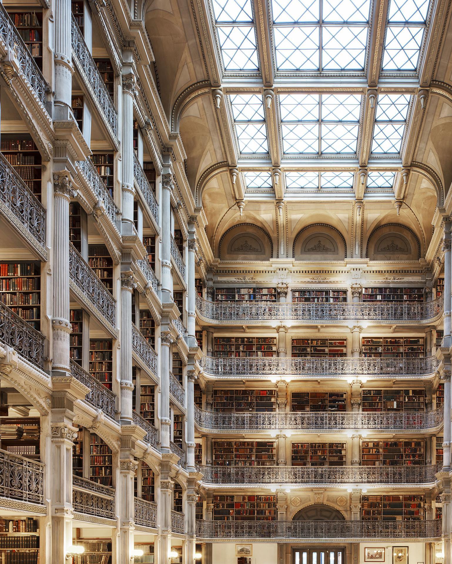 George-Peabody-Bibliothek
Baltimore

62,5 x 50 Zoll
Ausgabe von 10
$6,000

74,9 x 60 Zoll
Ausgabe von 7
$9,000

87,3 x 70 Zoll
Ausgabe von 5
$11,000

signiert und nummeriert auf dem Label, verso

Papier ist auf das Bild zugeschnitten: tatsächliche