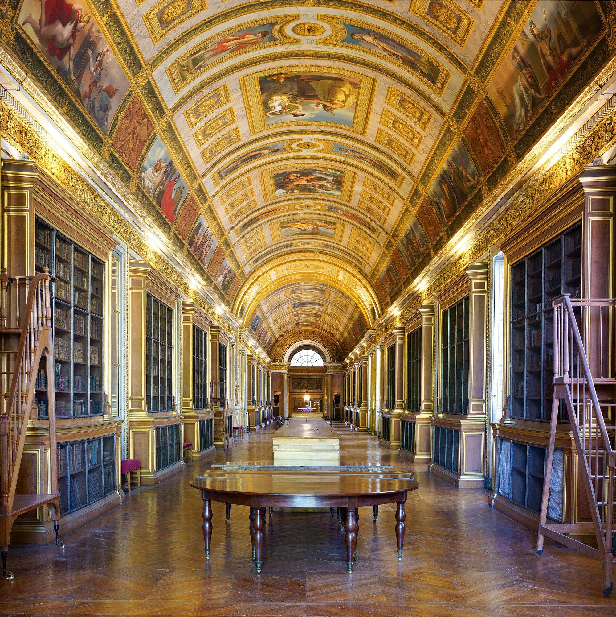 Reinhard Görner
Castello di Fontainbleue II
Biblioteca
Francia

50" x 50"
Edizione di 10
$6,000

60" x 60"
Edizione di 7
$9,000

70" x 70"
Edizione di 5
$11,000

firmato e numerato sull'etichetta, al verso

Reinhard Görner, con le sue fotografie di