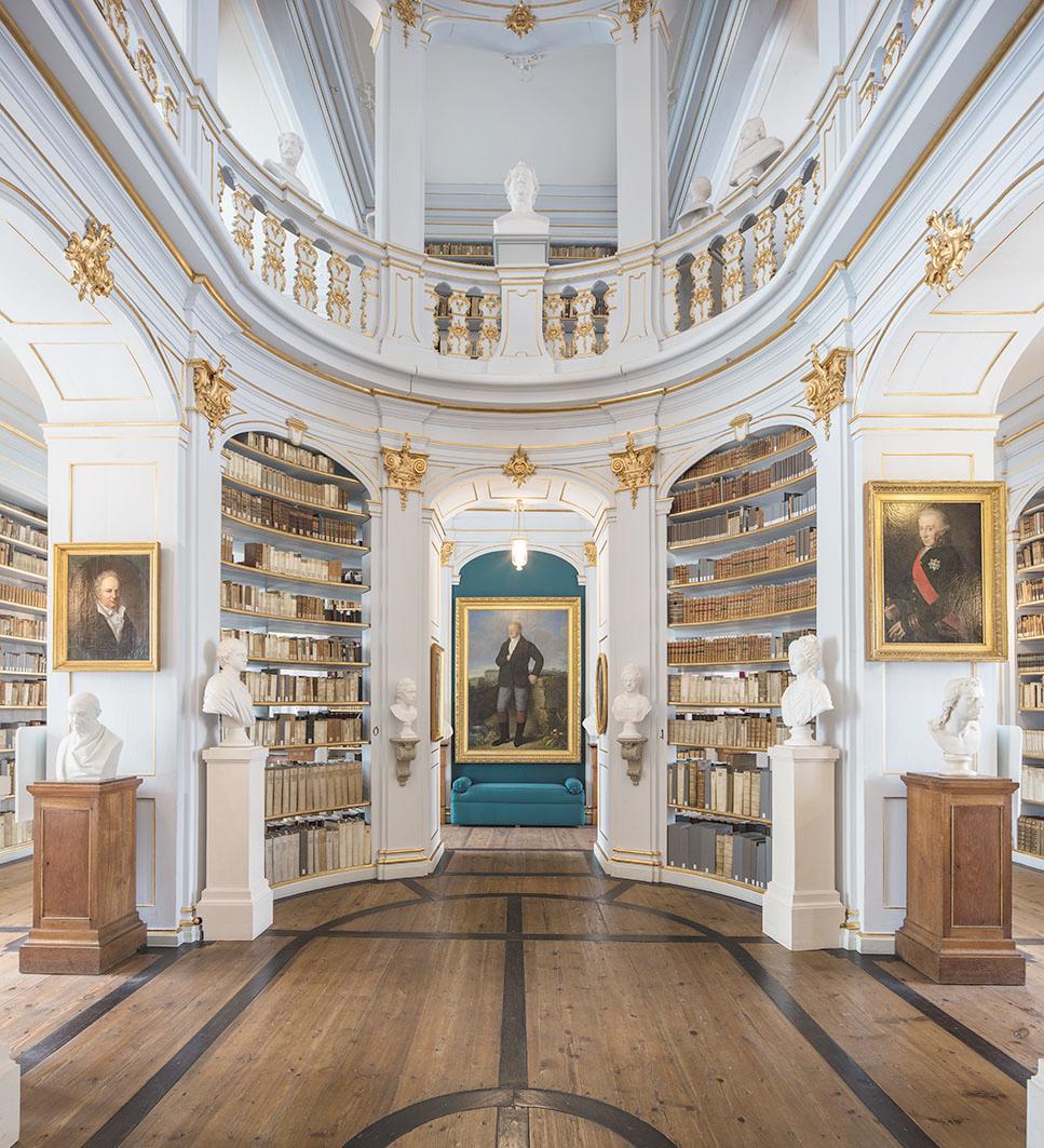 „Große Geister“ Herzogin Anna Amalia Bibliothek, Deutsche Architekturfotografie