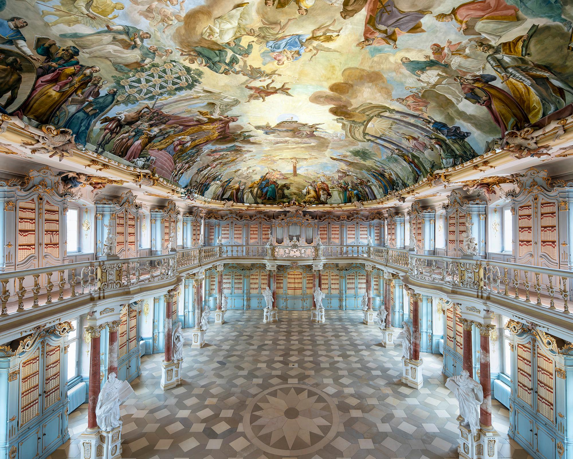 Reinhard Görner
Abbazia di Schussenried I
Biblioteca
Germania

50" x 63"
Edizione di 10
$6,000

60" x 75.7"
Edizione di 7
$9,000

70" x 88.3"
Edizione di 5
$11,000

firmato e numerato sull'etichetta, al verso

Reinhard Görner, con le sue fotografie
