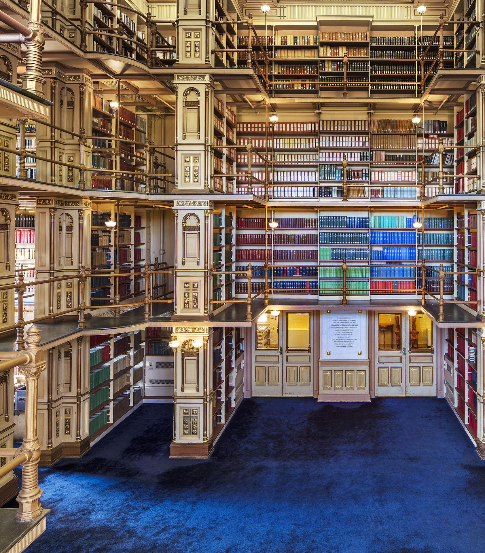 Riggs Library I, Washington DC, Innenarchitekturfotografie – Photograph von Reinhard Görner