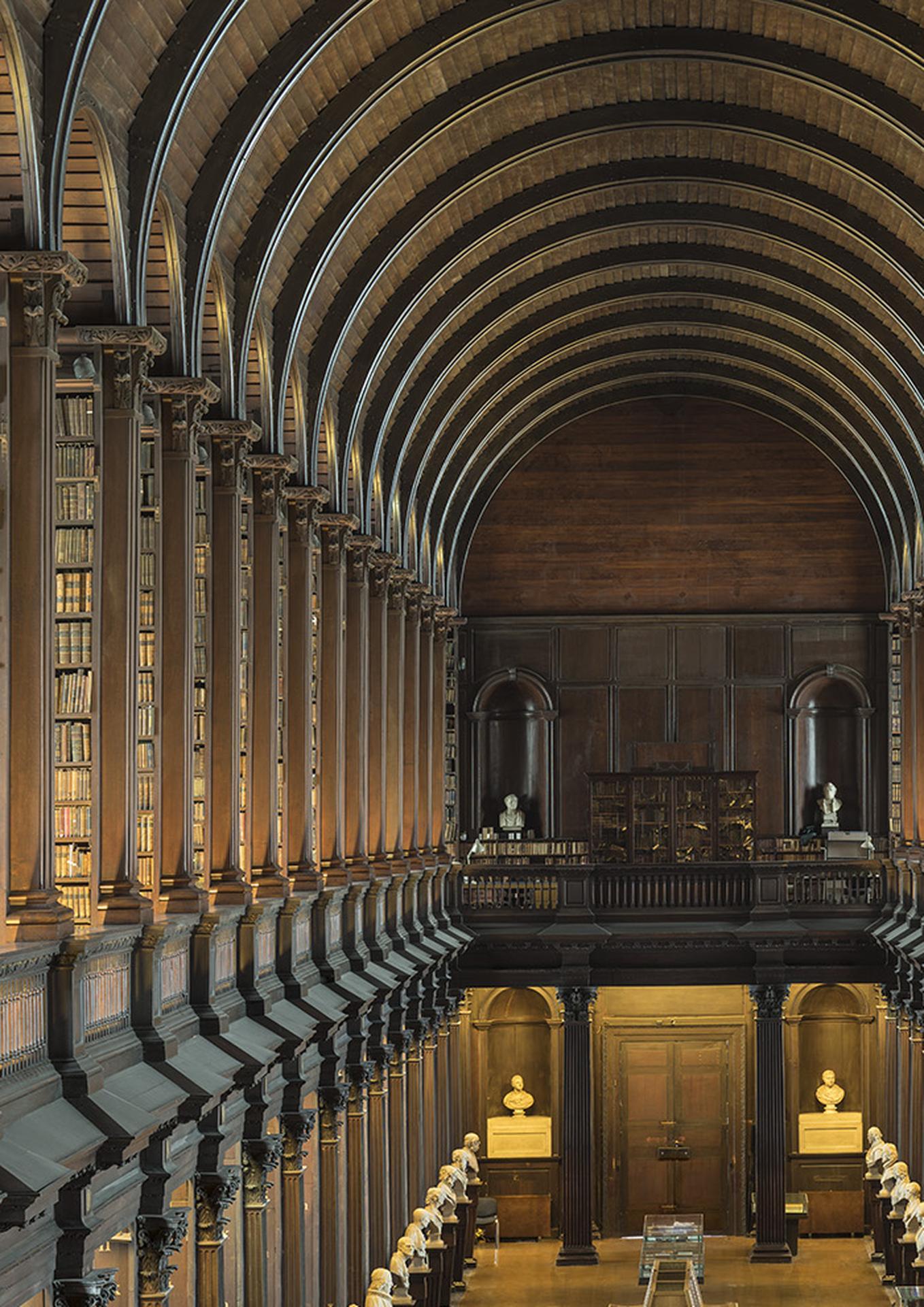 The Long Room I du Trinity College Library, Dublin, Irlande - Photograph de Reinhard Görner