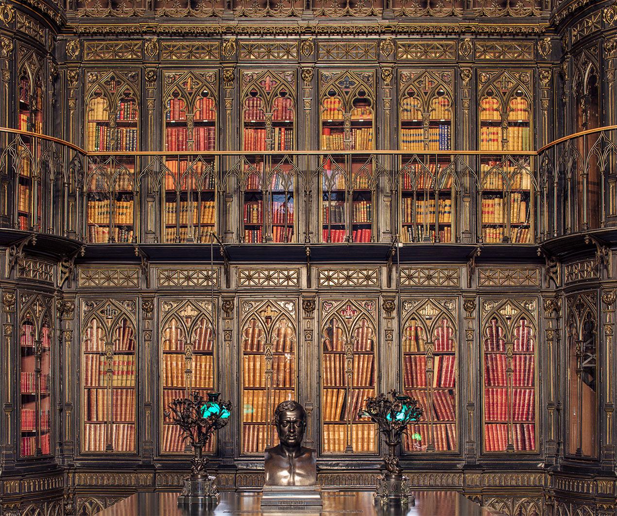 Reinhard Görner
Toreno
Biblioteca del Senado, Madrid
2017

50 x 59.7 pouces
éd. de 10
$6,000

60 x 71.7 pouces
ed. de 7
$9,000

70 x 83.6 pouces
ed. de 5
$11,000

signé et numéroté sur le Label, verso

Le papier est découpé en fonction de l'image :