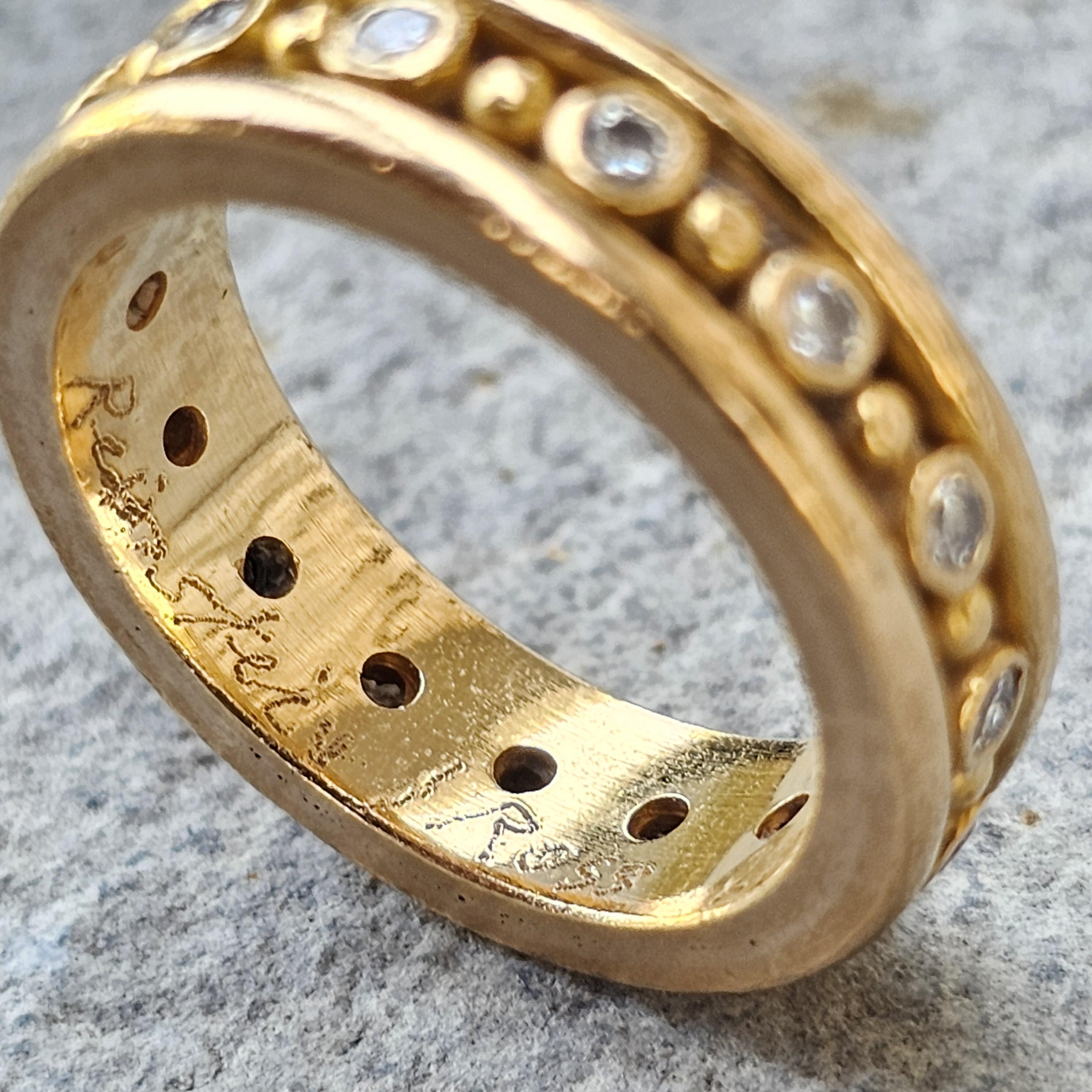 Reinstein/Ross Anello Eternità in oro 22k con diamanti e ghirlanda sz 5.75 9.6g In condizioni ottime in vendita a Northbrook, IL