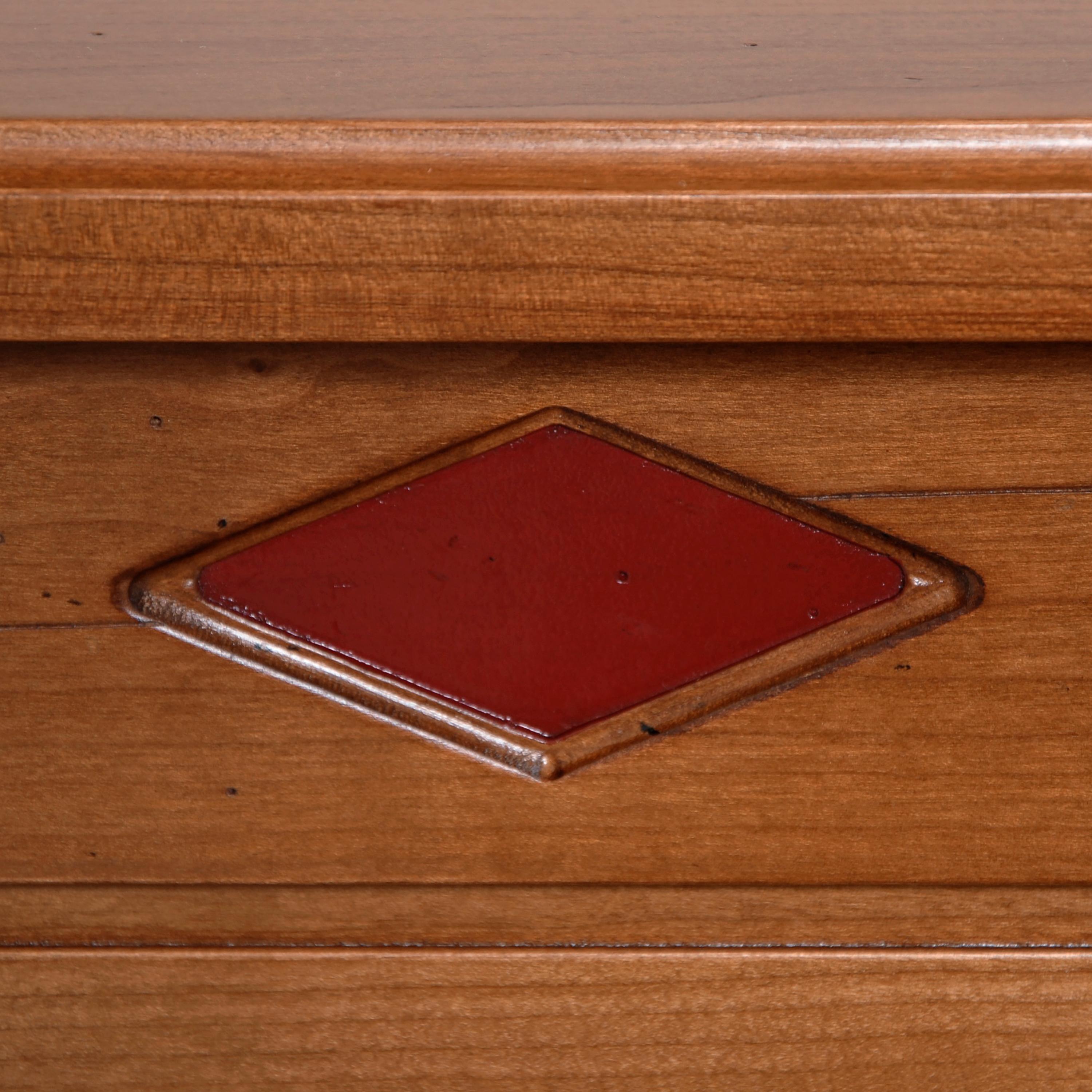 Ottone Mobile TV in stile Direttorio francese interpretato artigianalmente in legno massiccio di ciliegio in vendita