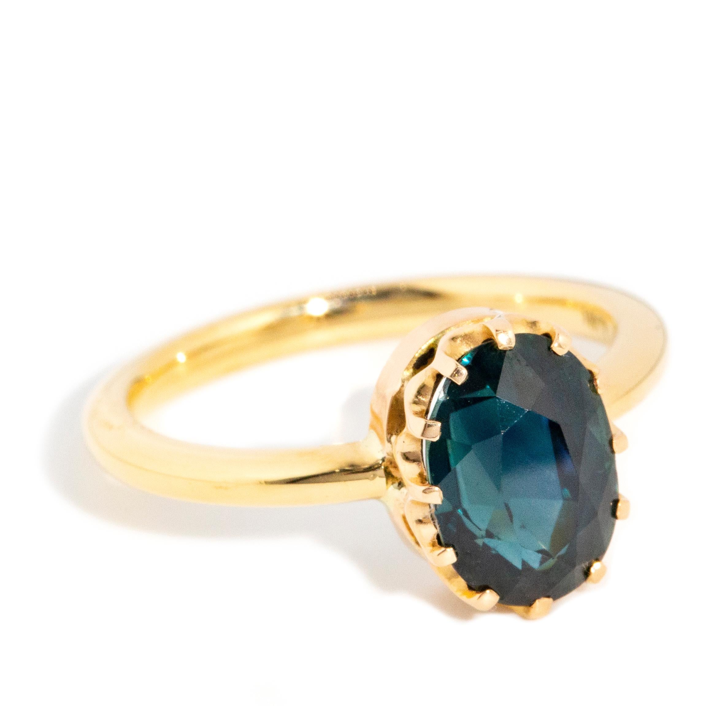 Contemporary Reinvented Vintage 1930s 3.12 Carat Oval Teal Sapphire Ring 18 Carat Yellow Gold For Sale