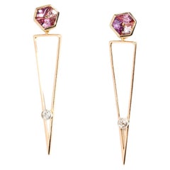 Orecchini vintage reinventati con zaffiro e diamante in oro 18 e 15 carati
