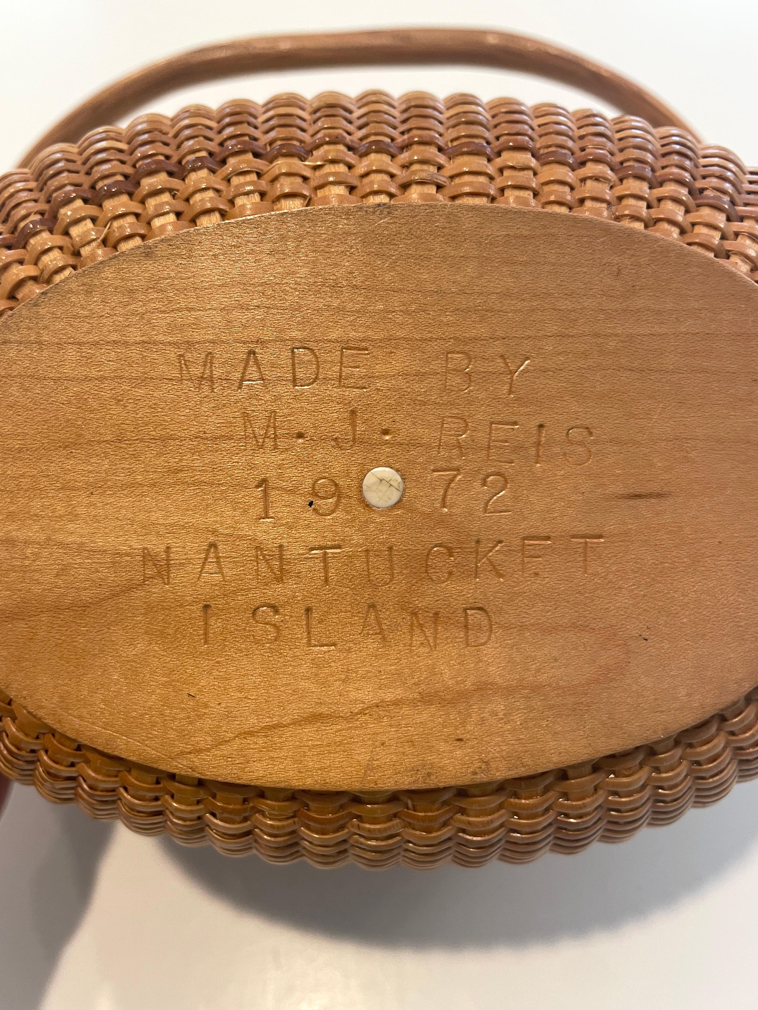 Nantucket Lighthouse Basket Purse by Reis, vintage 1972 w/ carved whale, signed 4