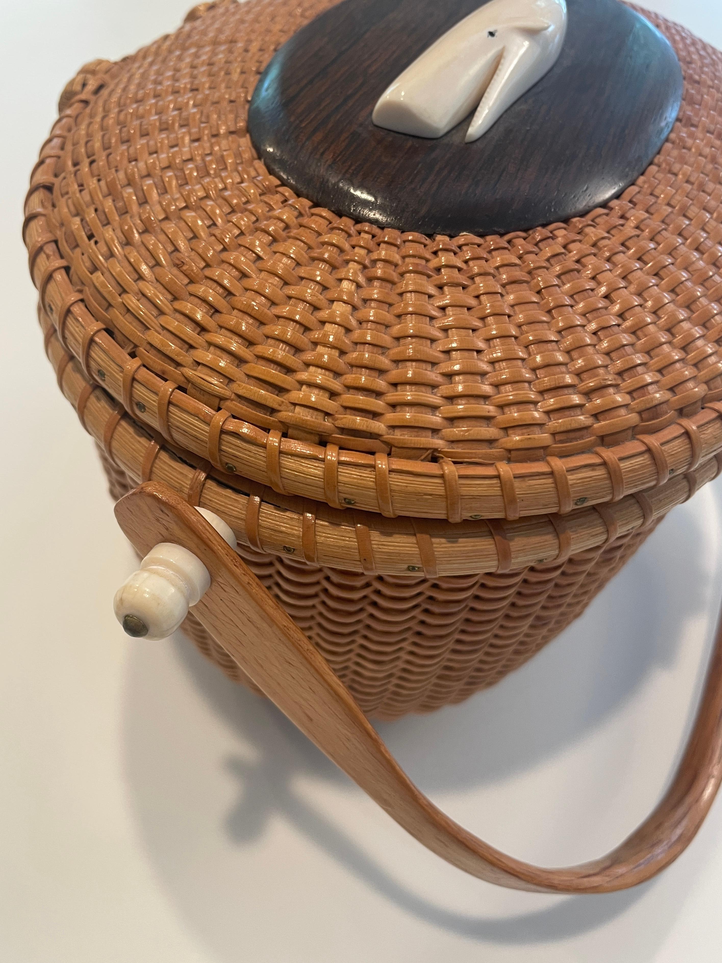 Nantucket Lighthouse Basket Purse by Reis, vintage 1972 w/ carved whale, signed 8