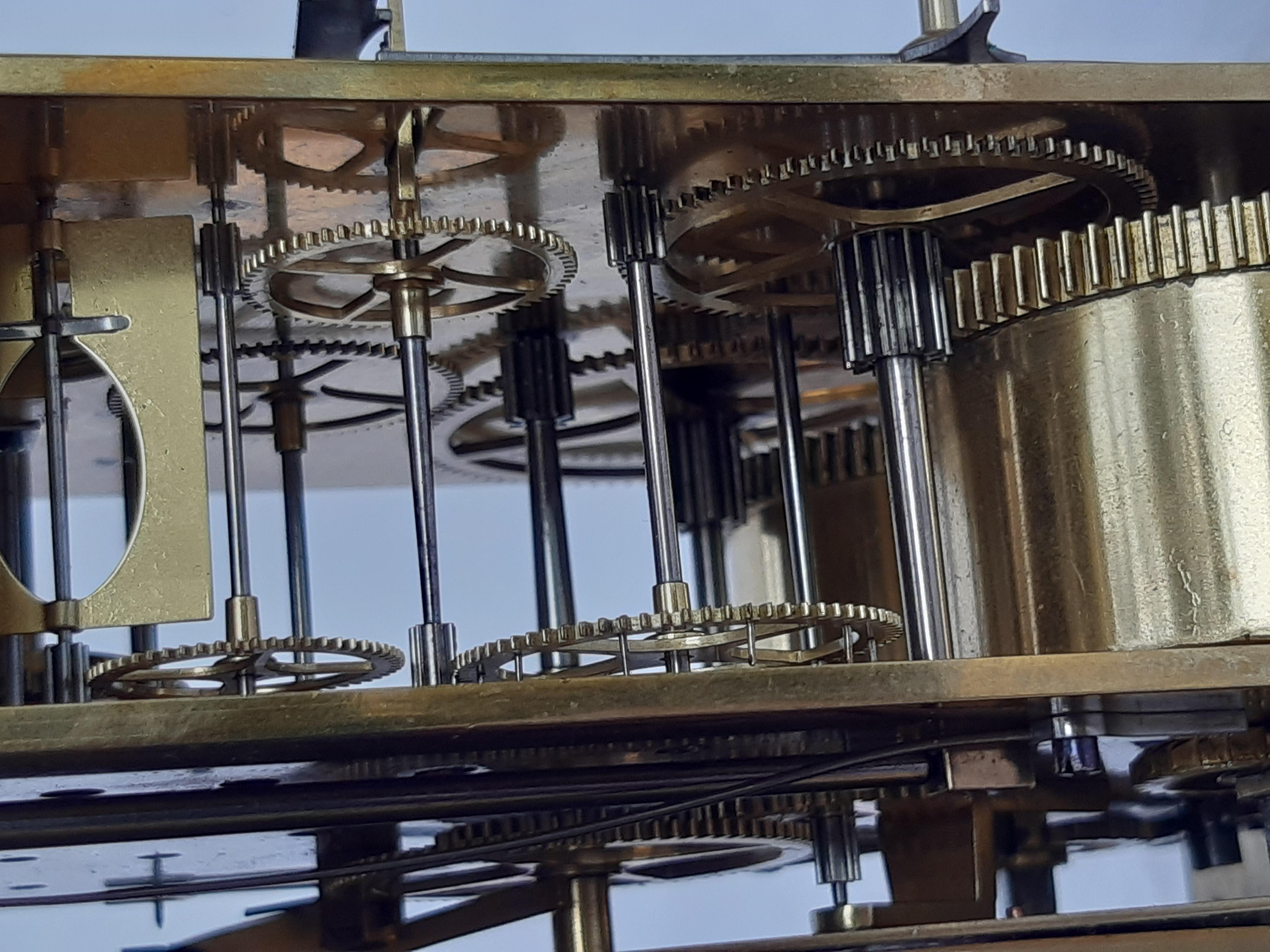 Reiseuhr Capucine Frankreich um 1800, Messinggehäuse, Schlagwerk und Weckerfunk For Sale 4