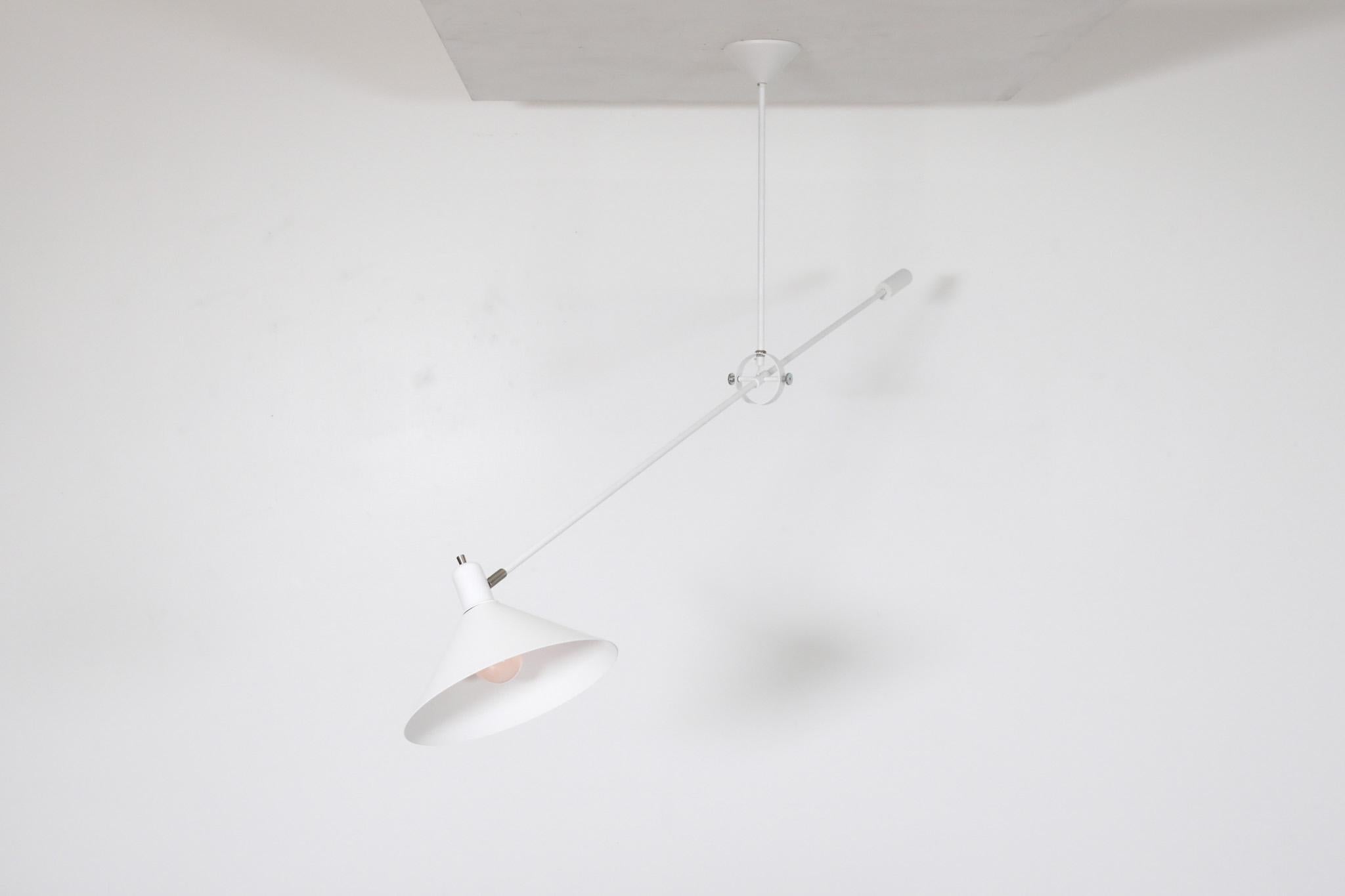 Reissued Anvia Matte White fishing rod lamp No.1506 Upper King In Good Condition For Sale In Los Angeles, CA