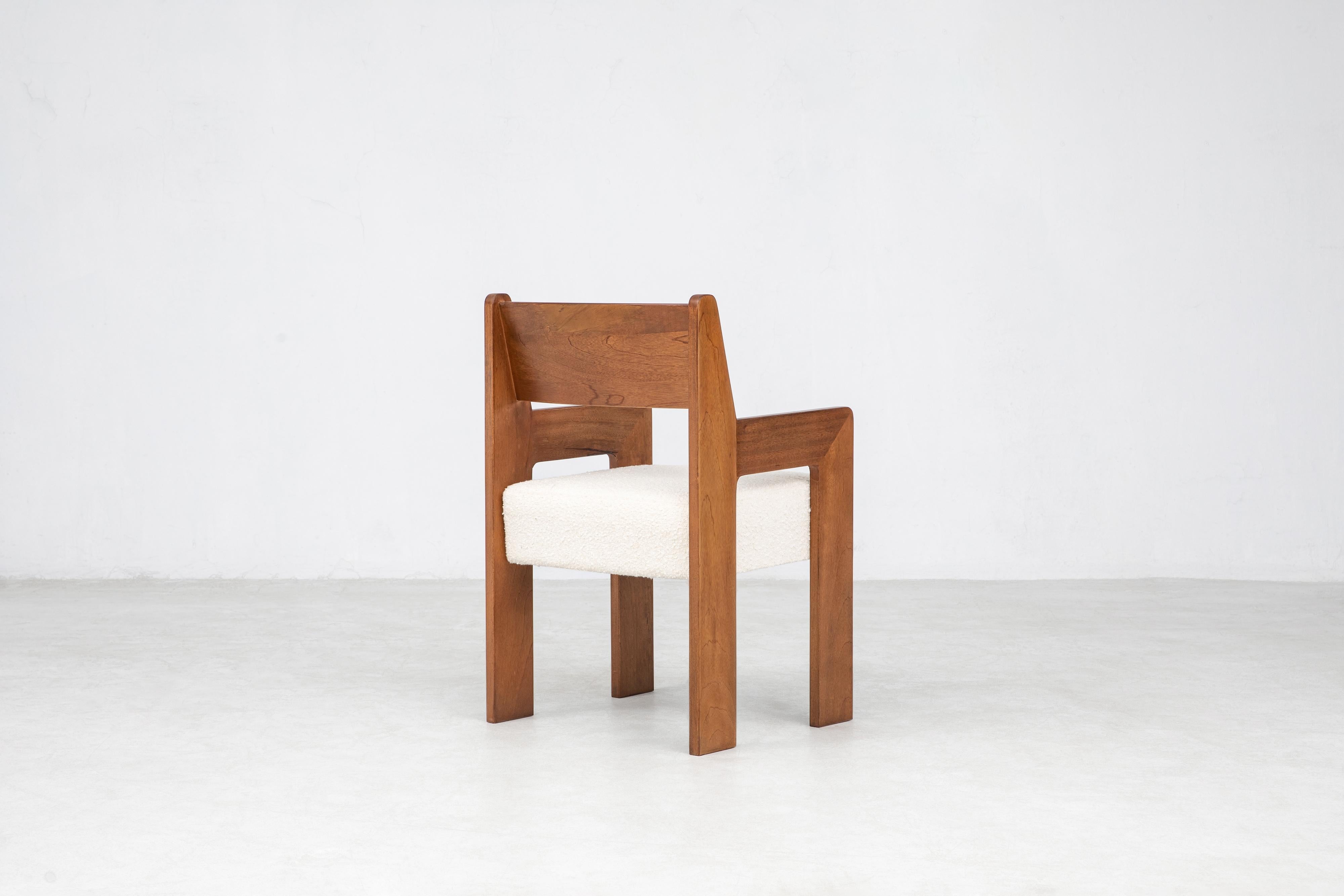 Reka Armchair, Minimalist Velvet and Wood Dining Chair in Amber/Cream Bouclé In New Condition For Sale In San Jose, CA