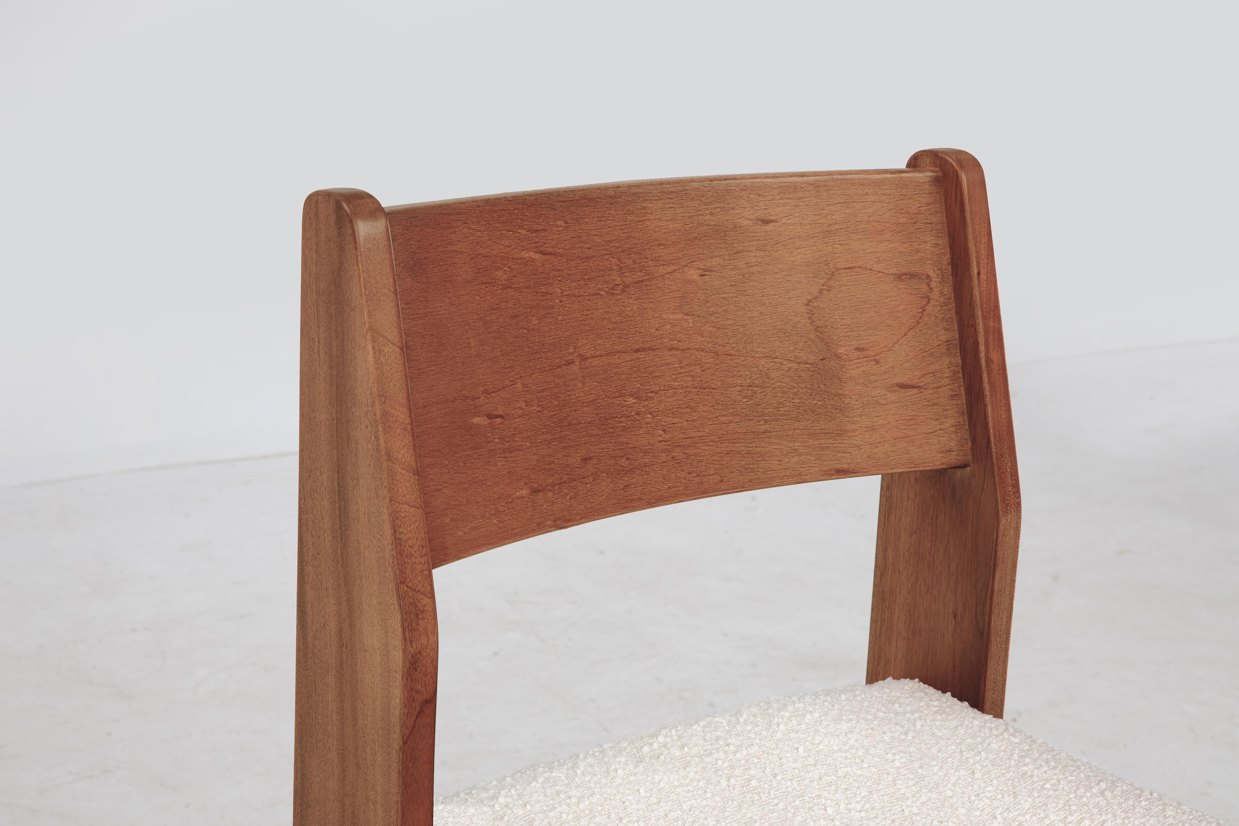 Velluto Sedia laterale Reka, sedia da pranzo minimalista in velluto e Wood in bouclé cacao/crema in vendita