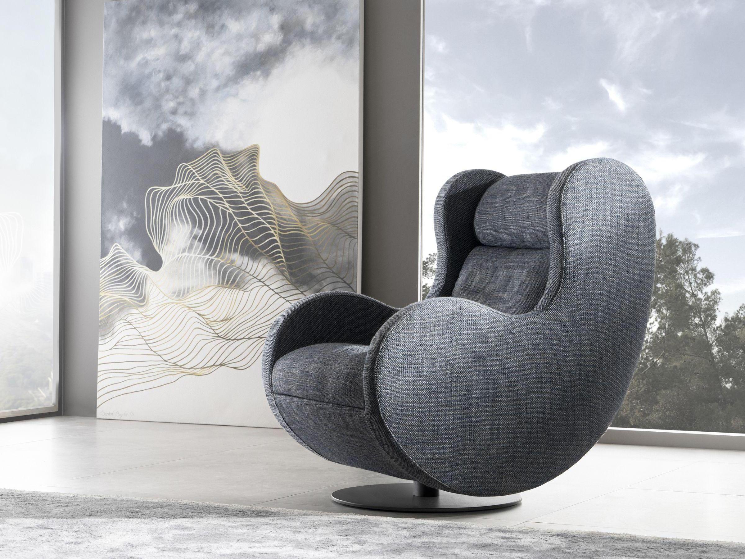 Relax Armchair In New Condition For Sale In New York, NY