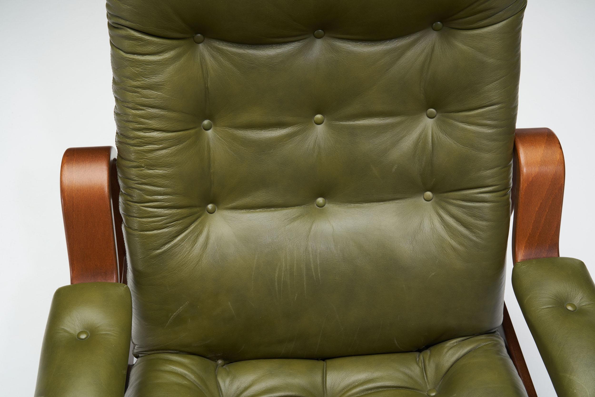 “Relax II” Chair and a Foot Stool by Göte Möbler Nassjö AB, Sweden, 1970 3